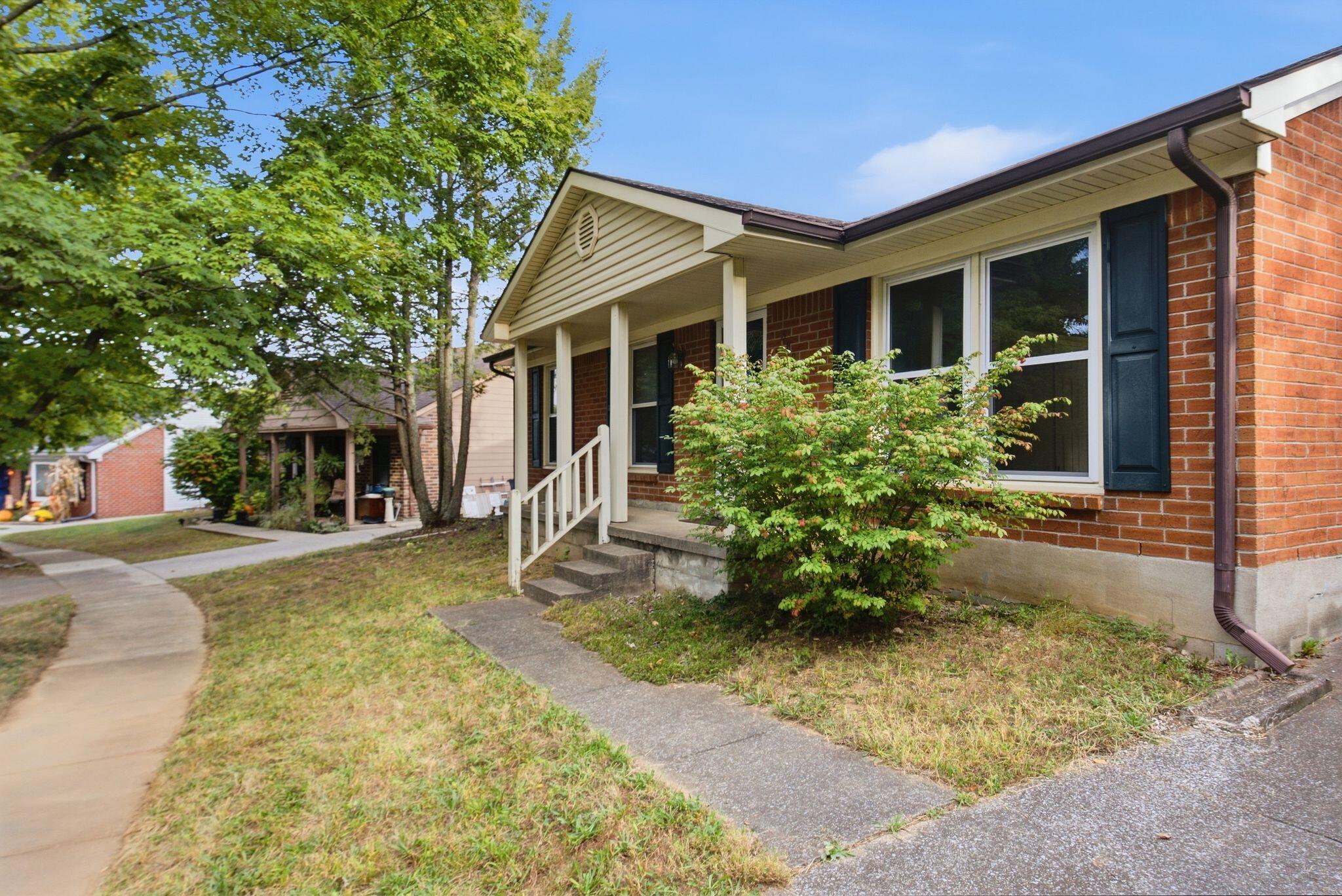 3887 Dylan Place Property Photo 5