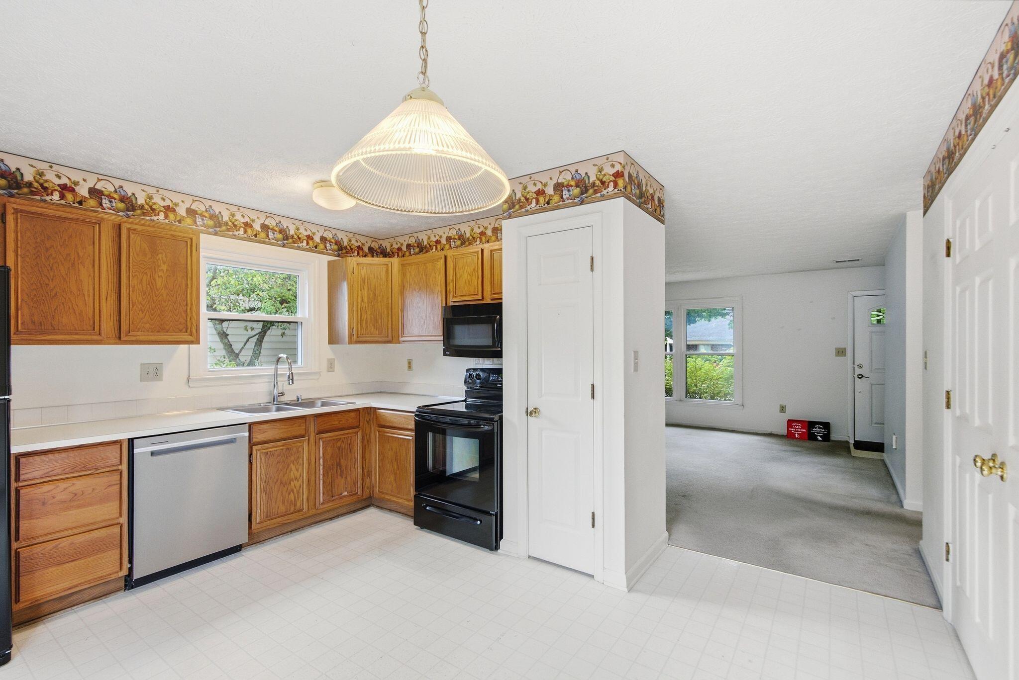 3887 Dylan Place Property Photo 15