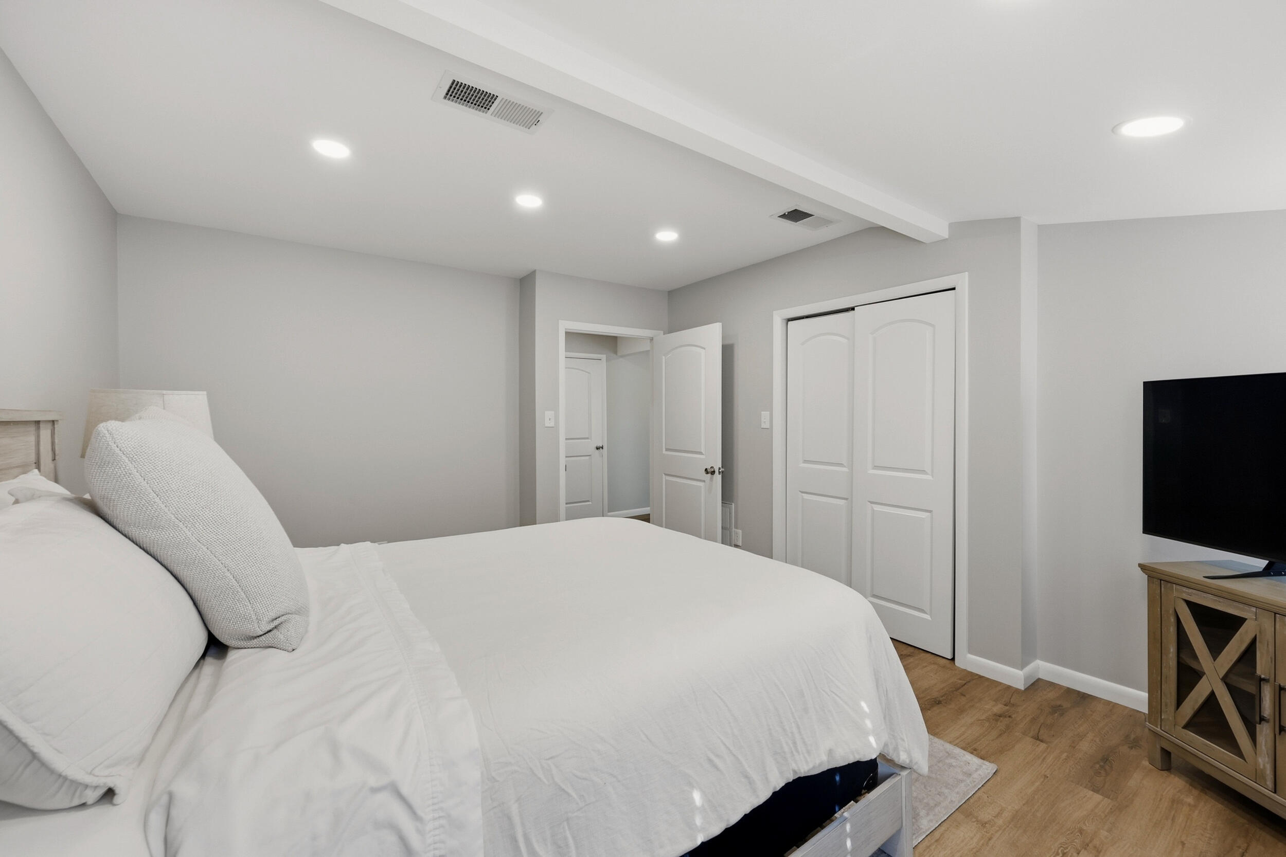 2535 Berea Road Property Photo 19