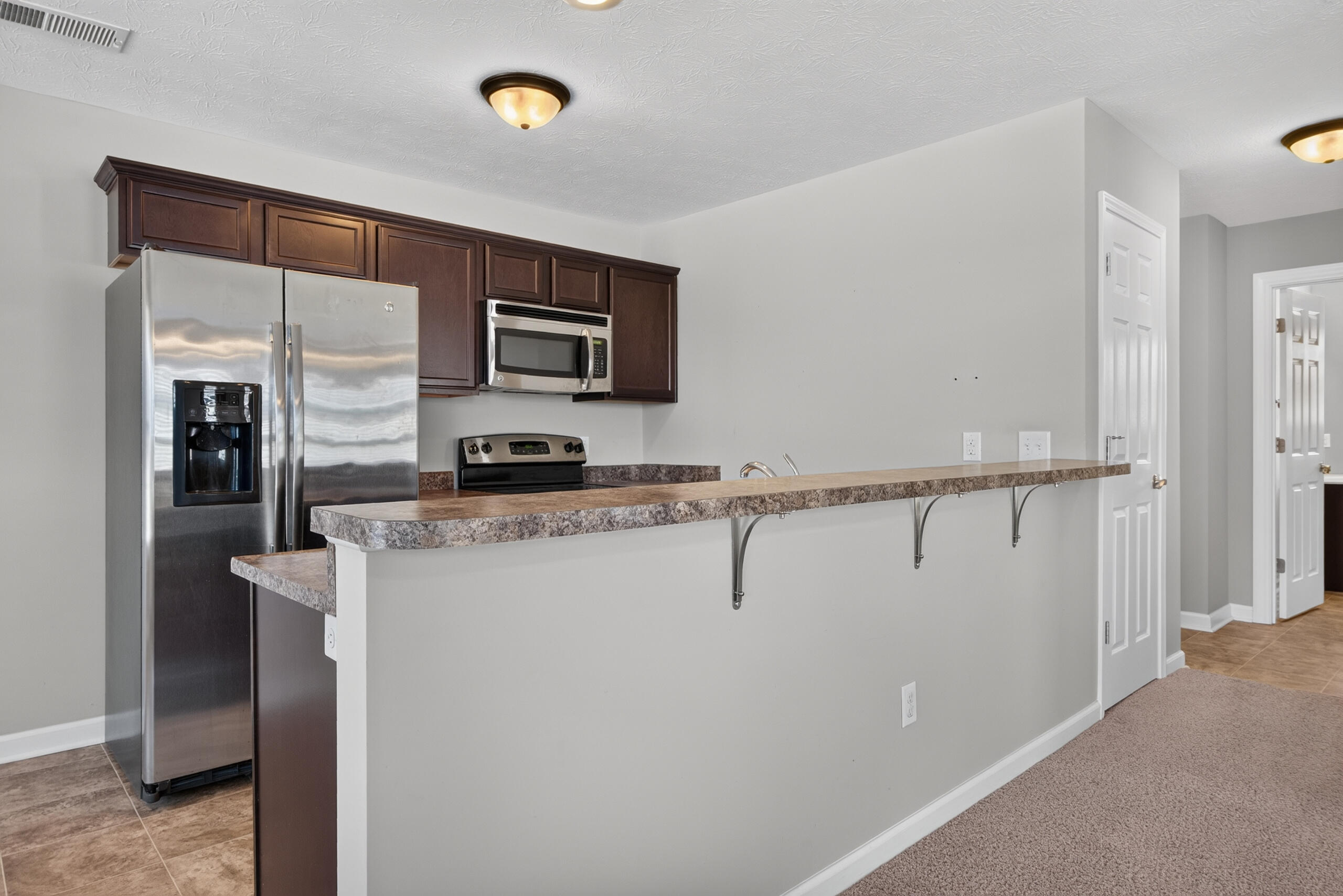 647 Woodside-walk Trail Property Photo 9
