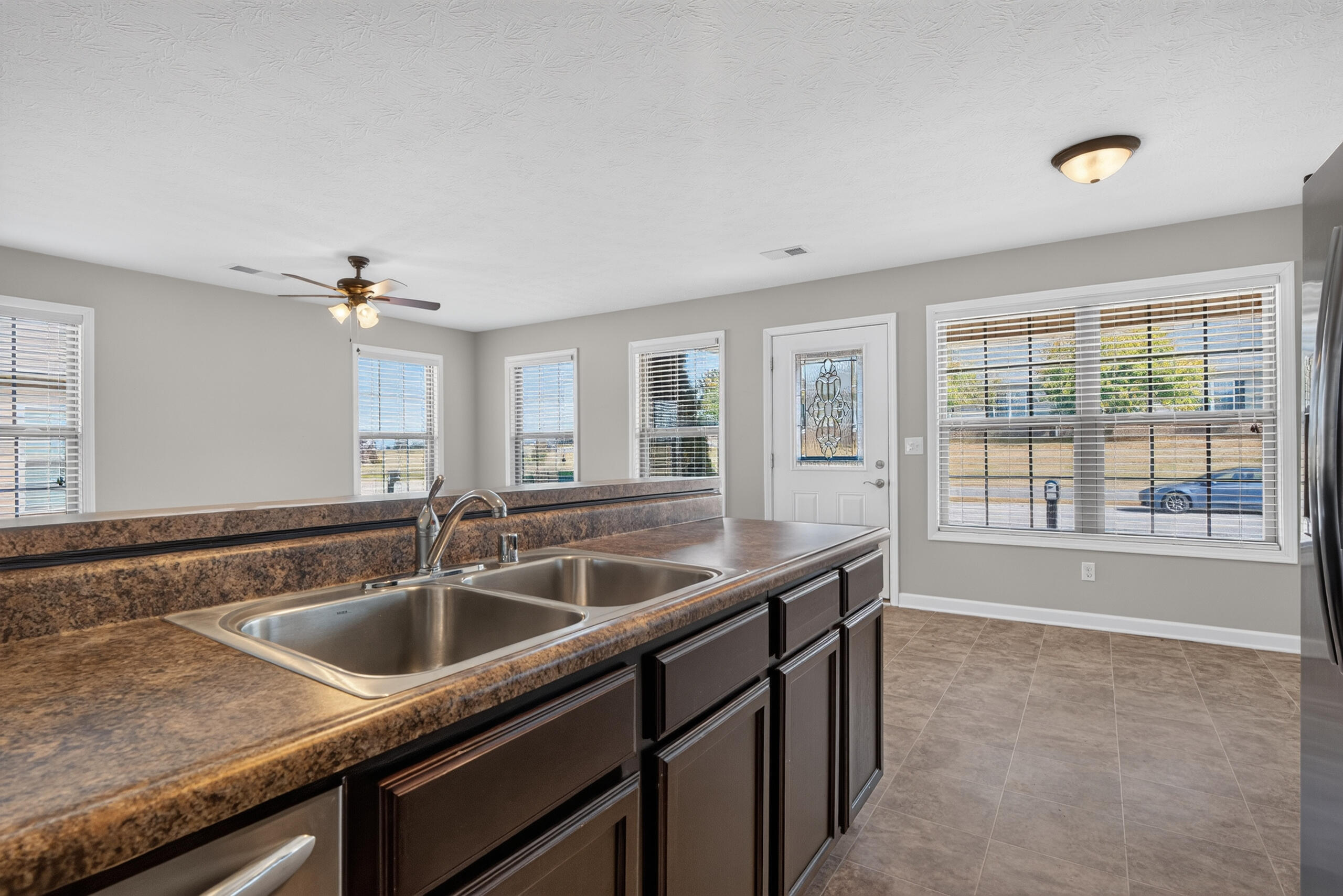 647 Woodside-walk Trail Property Photo 12