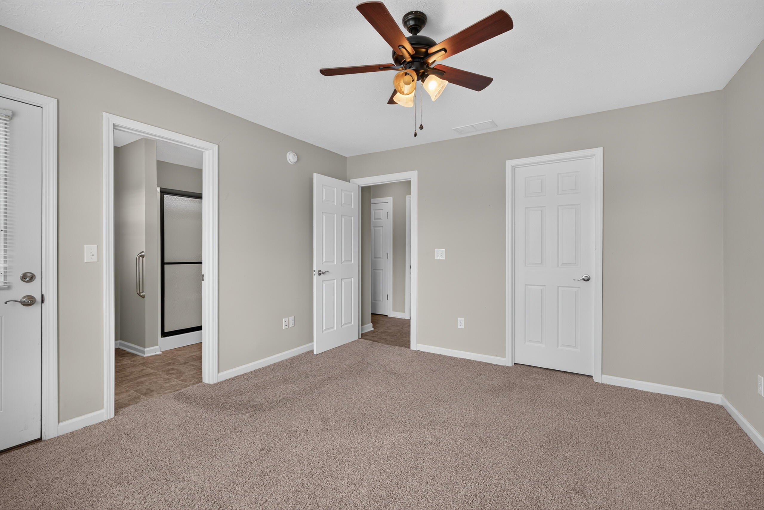 647 Woodside-walk Trail Property Photo 14