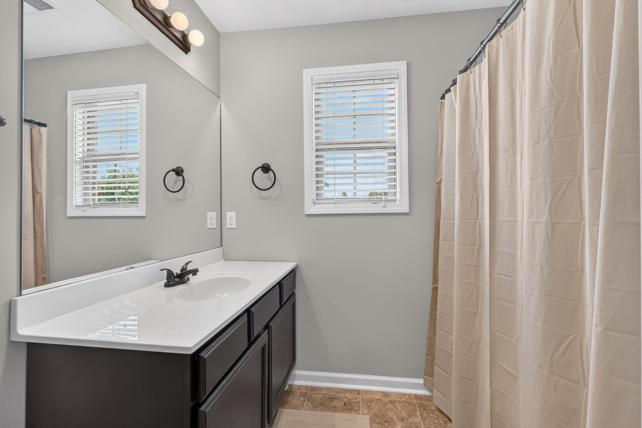 647 Woodside-walk Trail Property Photo 19
