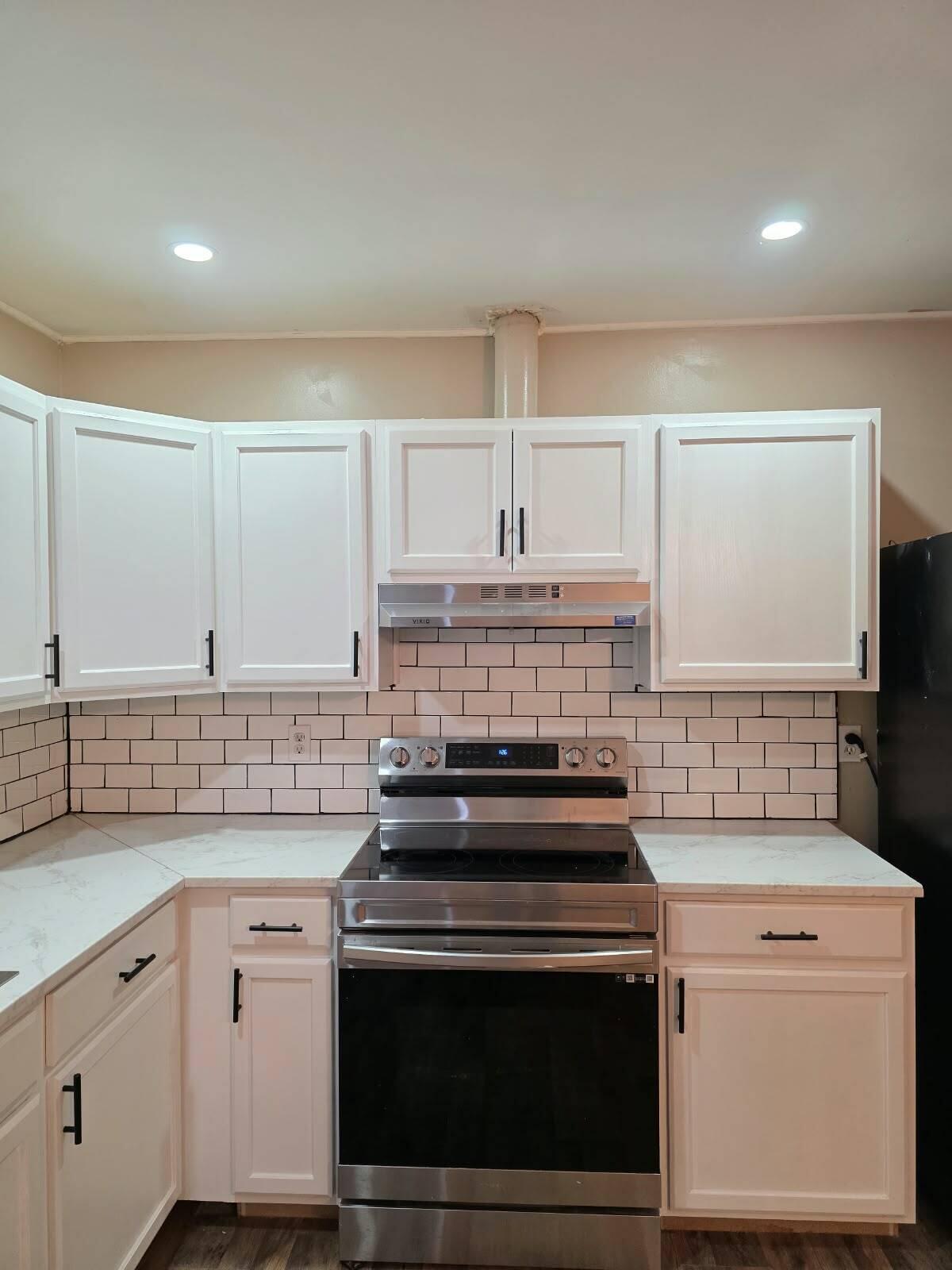553 Queensway Drive Property Photo 4