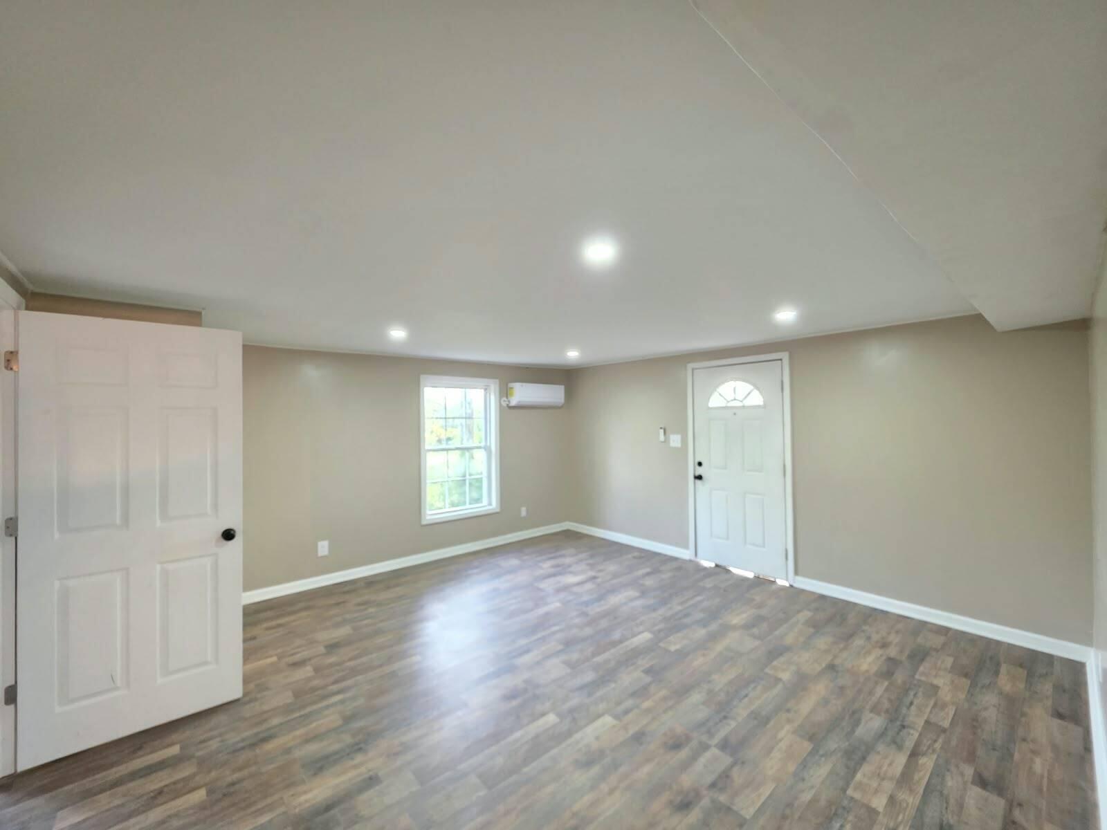 553 Queensway Drive Property Photo 18