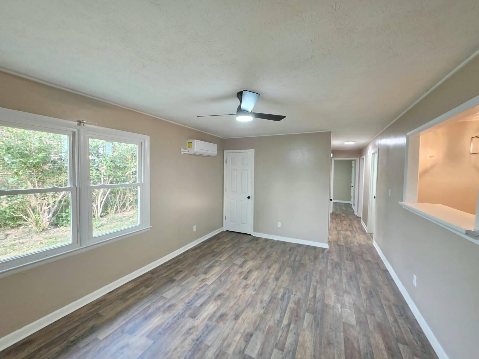 553 Queensway Drive Property Photo 21