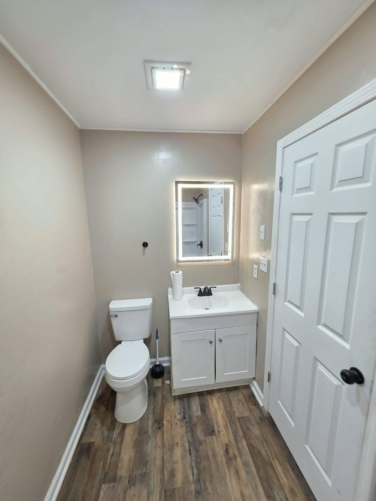 553 Queensway Drive Property Photo 24