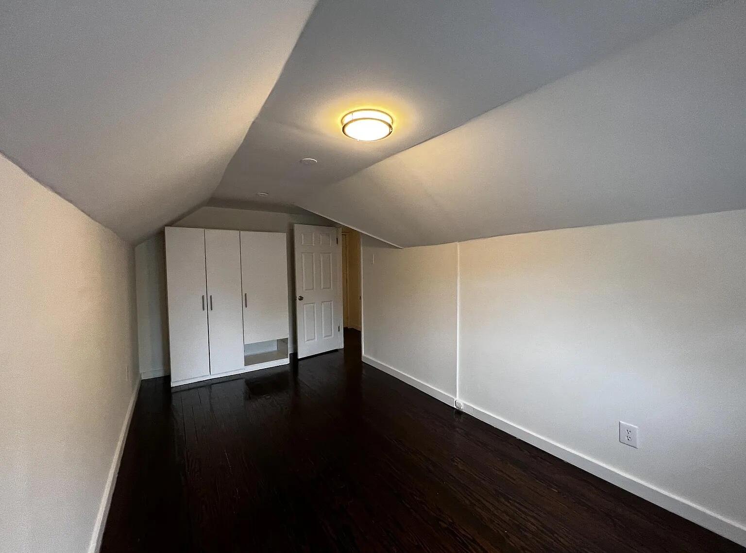 2034 Nashville Court B Property Photo 12