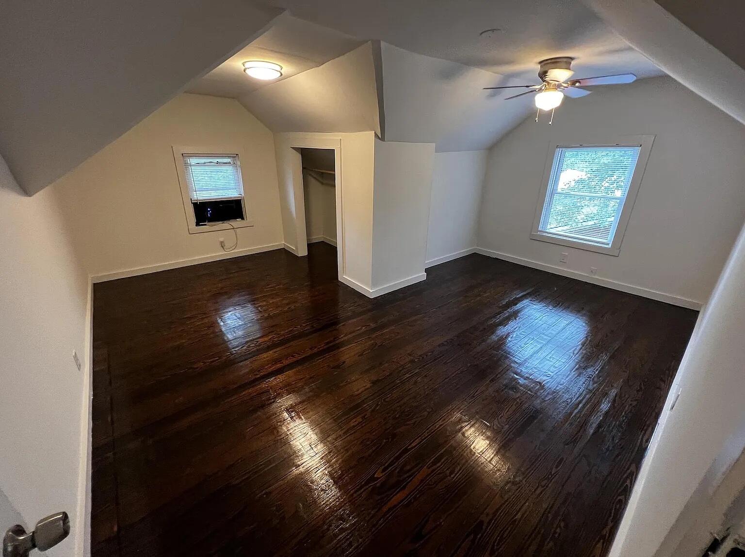 2034 Nashville Court B Property Photo 13