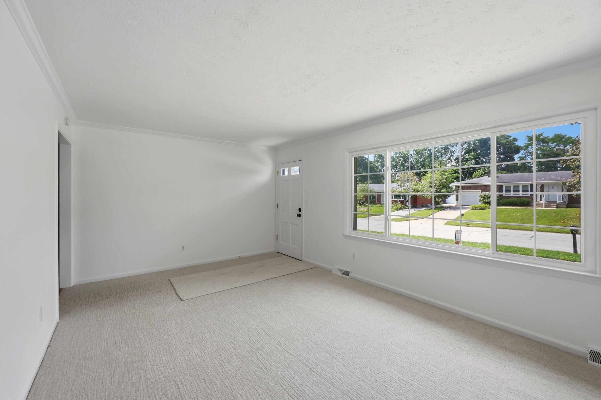 423 Plymouth Drive Property Photo 4