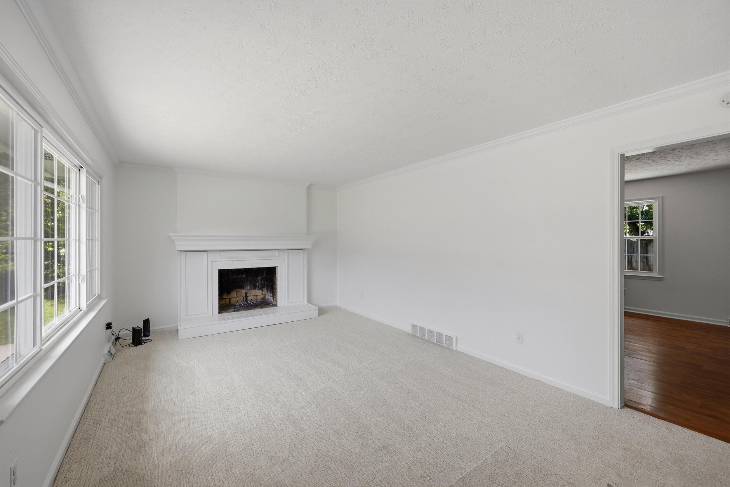 423 Plymouth Drive Property Photo 5