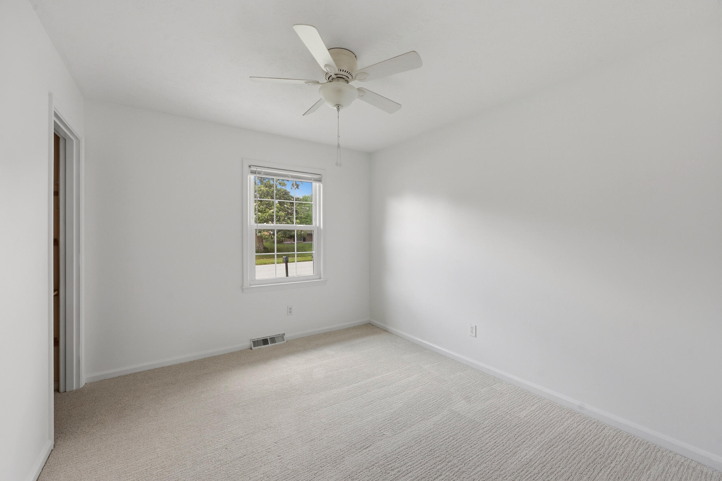 423 Plymouth Drive Property Photo 10