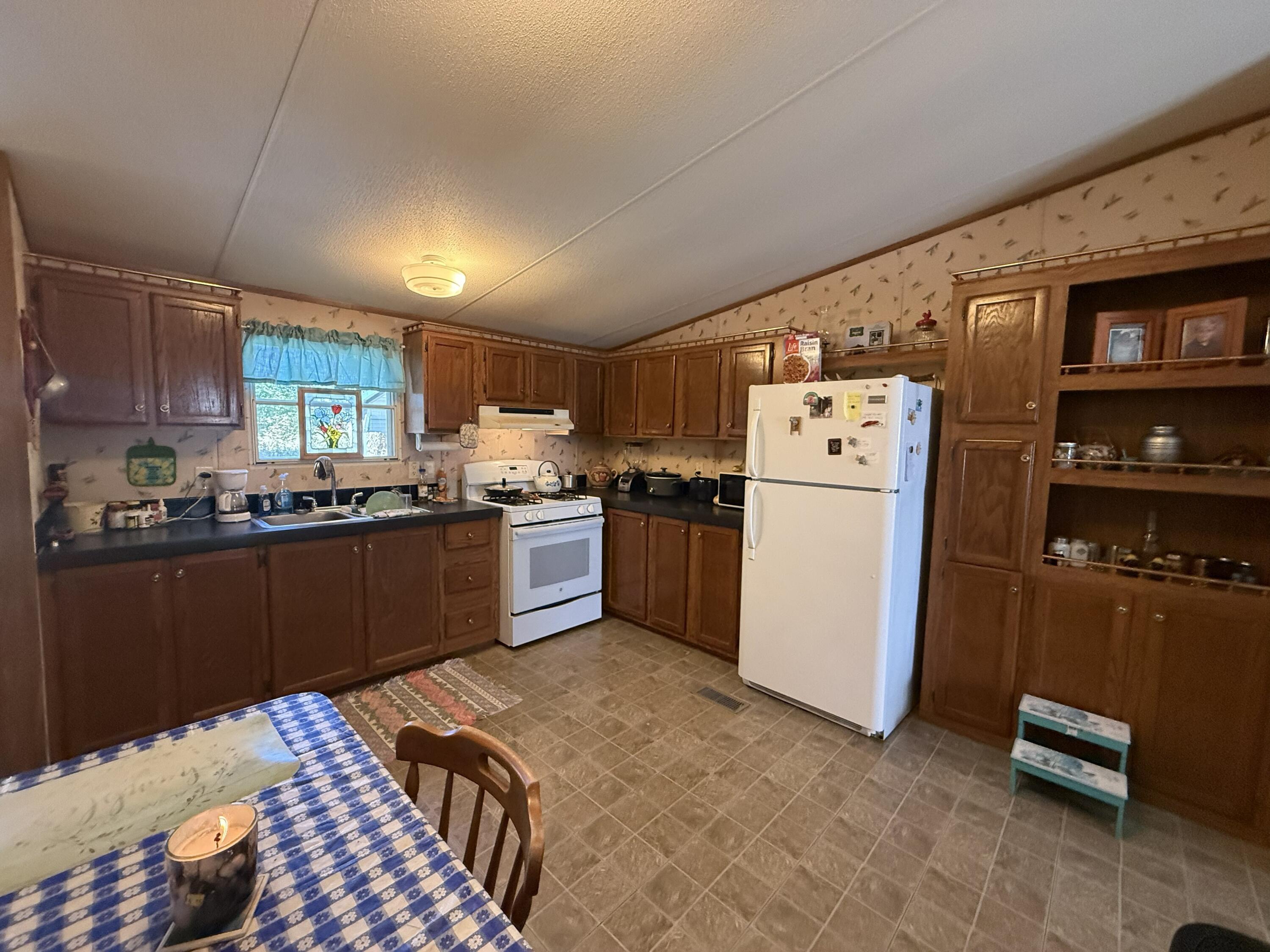 832 Irma Road Property Photo 33