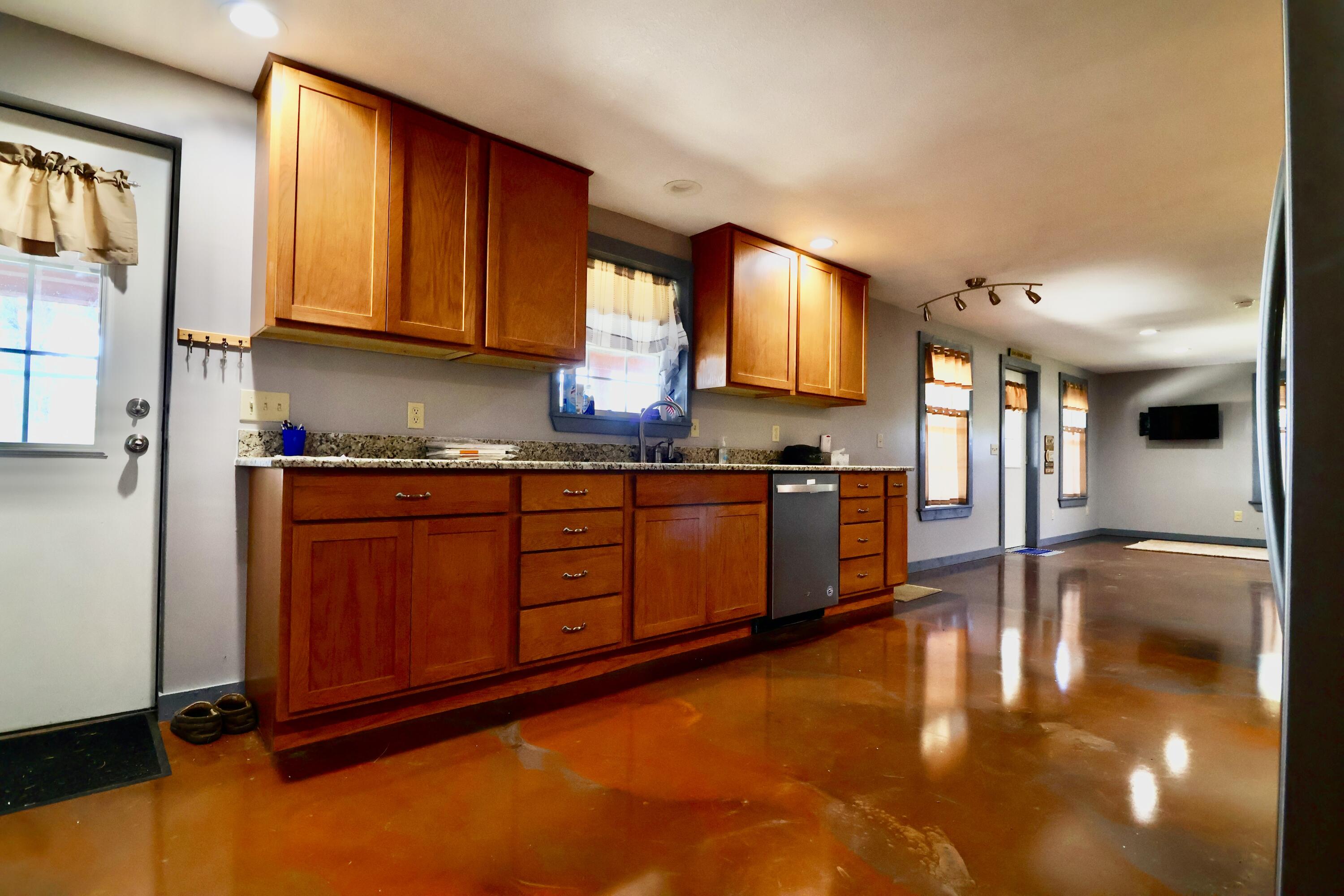 18 Goose Bay Drive Property Photo 8