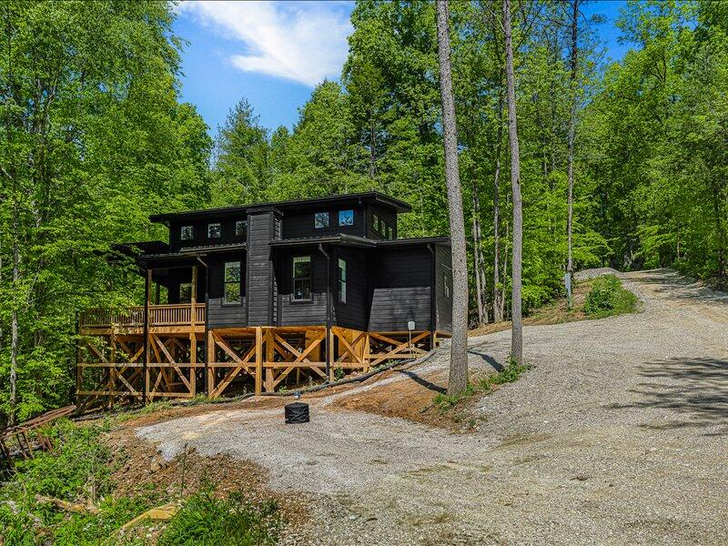217 Sunset Ridge Property Photo 9