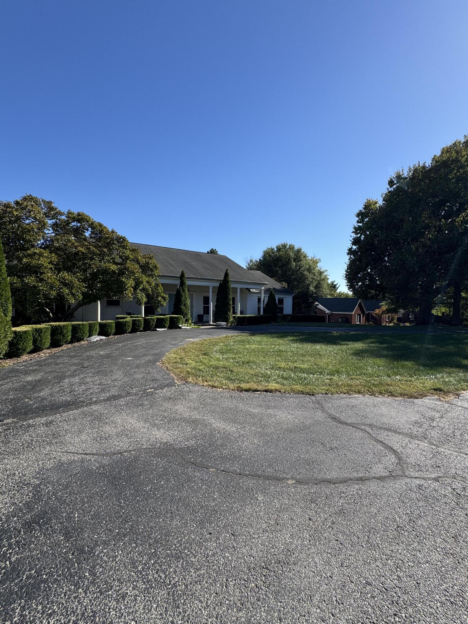 271 Fairway Drive Property Photo 3