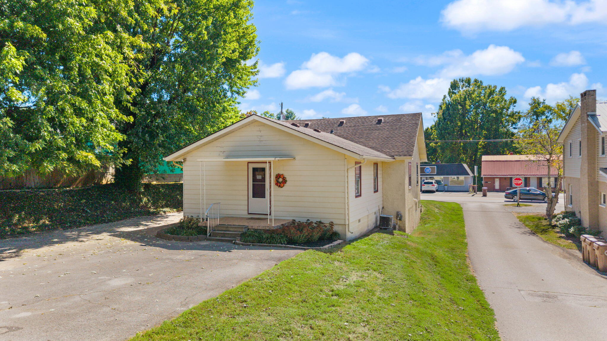 418 Ogden Street Property Photo 12