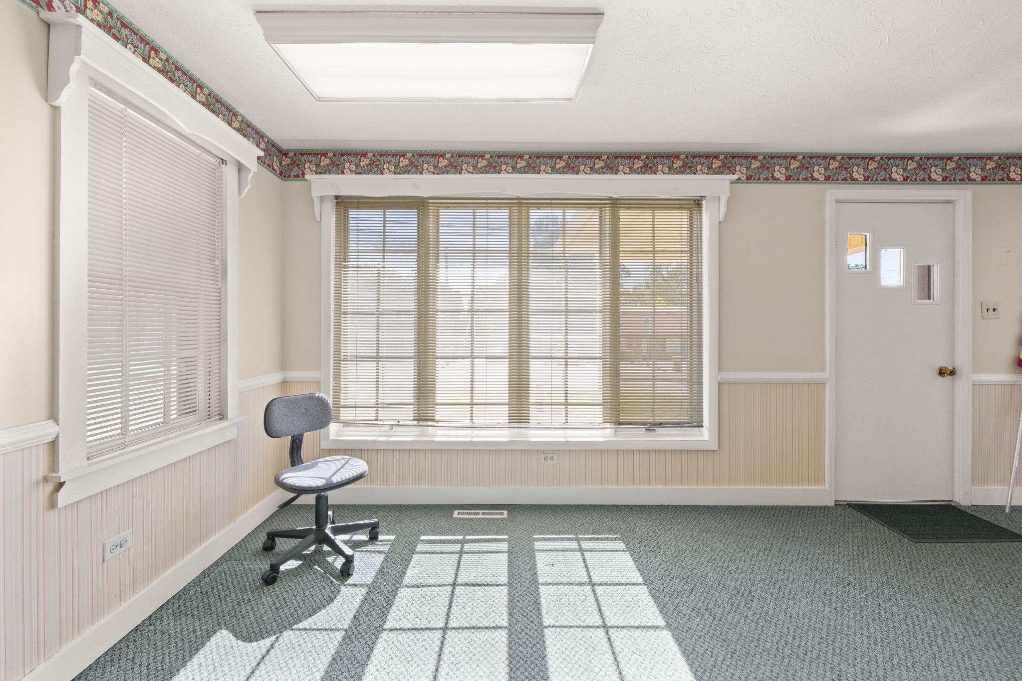 418 Ogden Street Property Photo 13