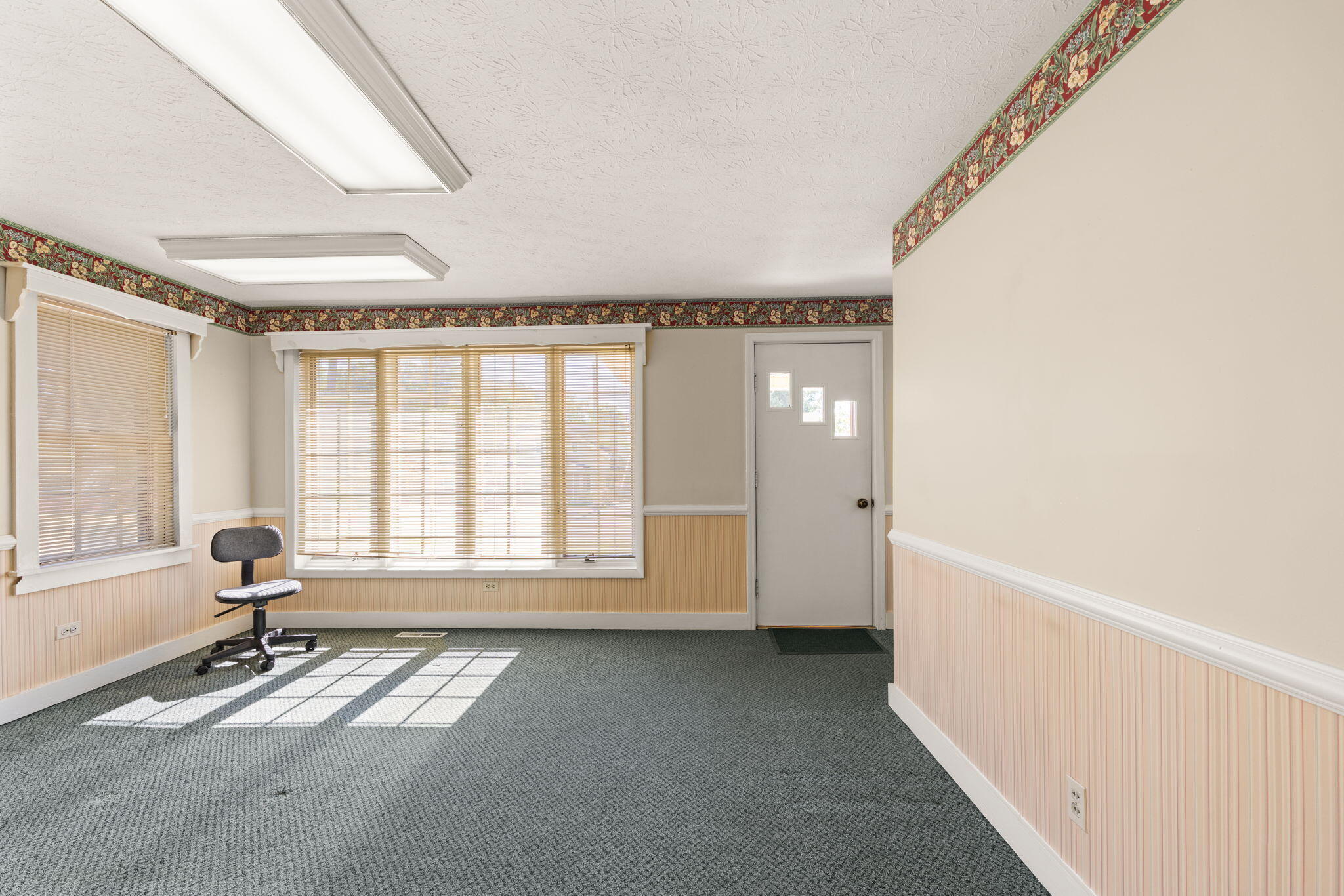 418 Ogden Street Property Photo 14