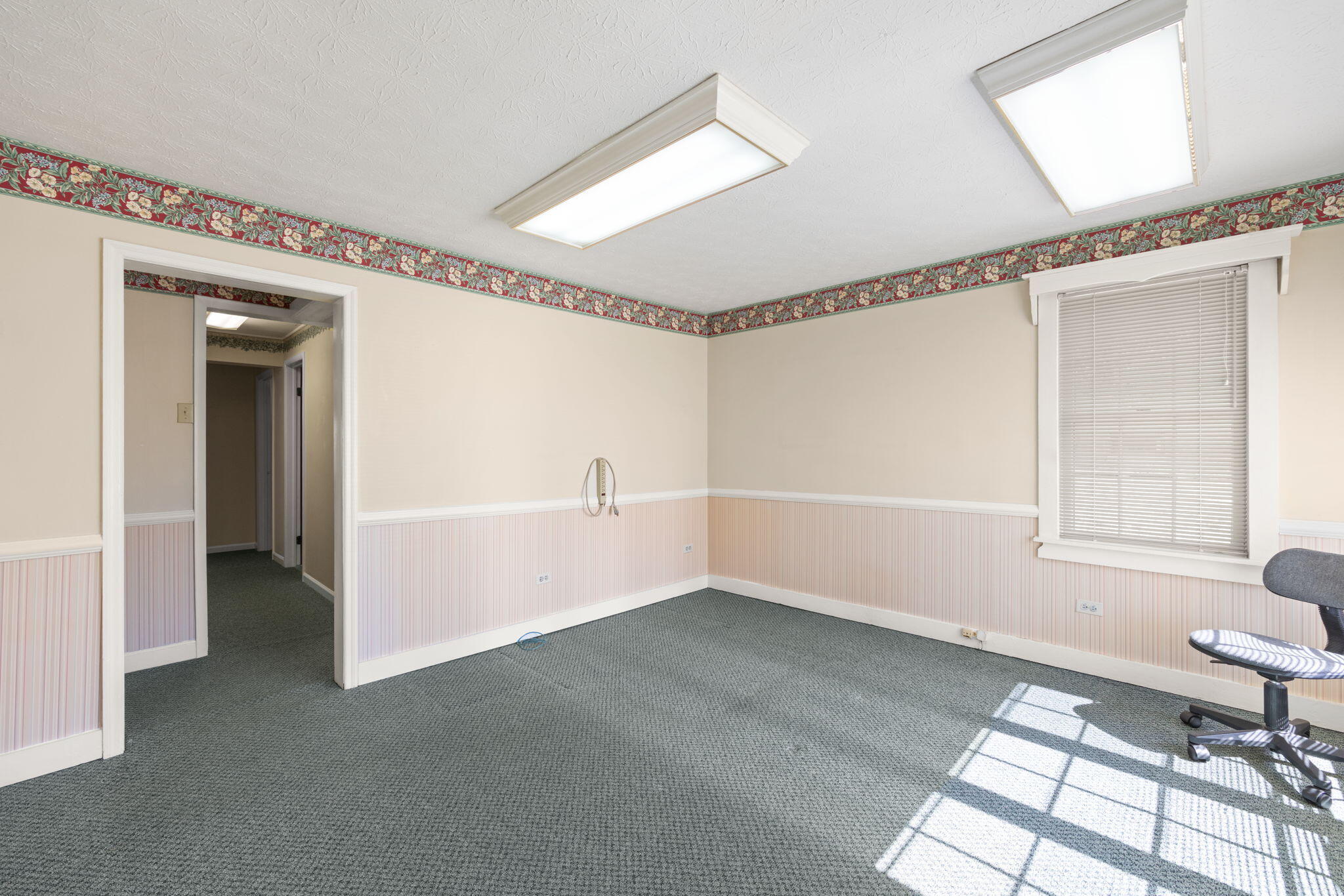 418 Ogden Street Property Photo 17