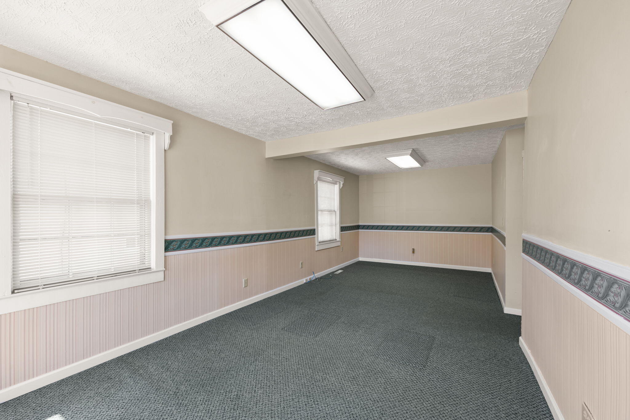 418 Ogden Street Property Photo 19