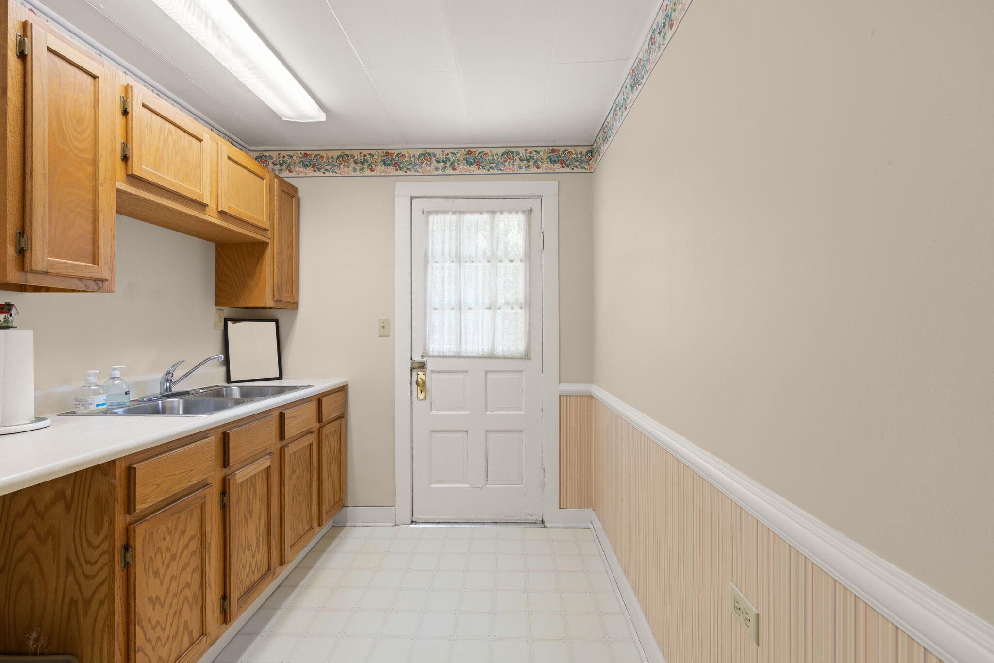 418 Ogden Street Property Photo 26