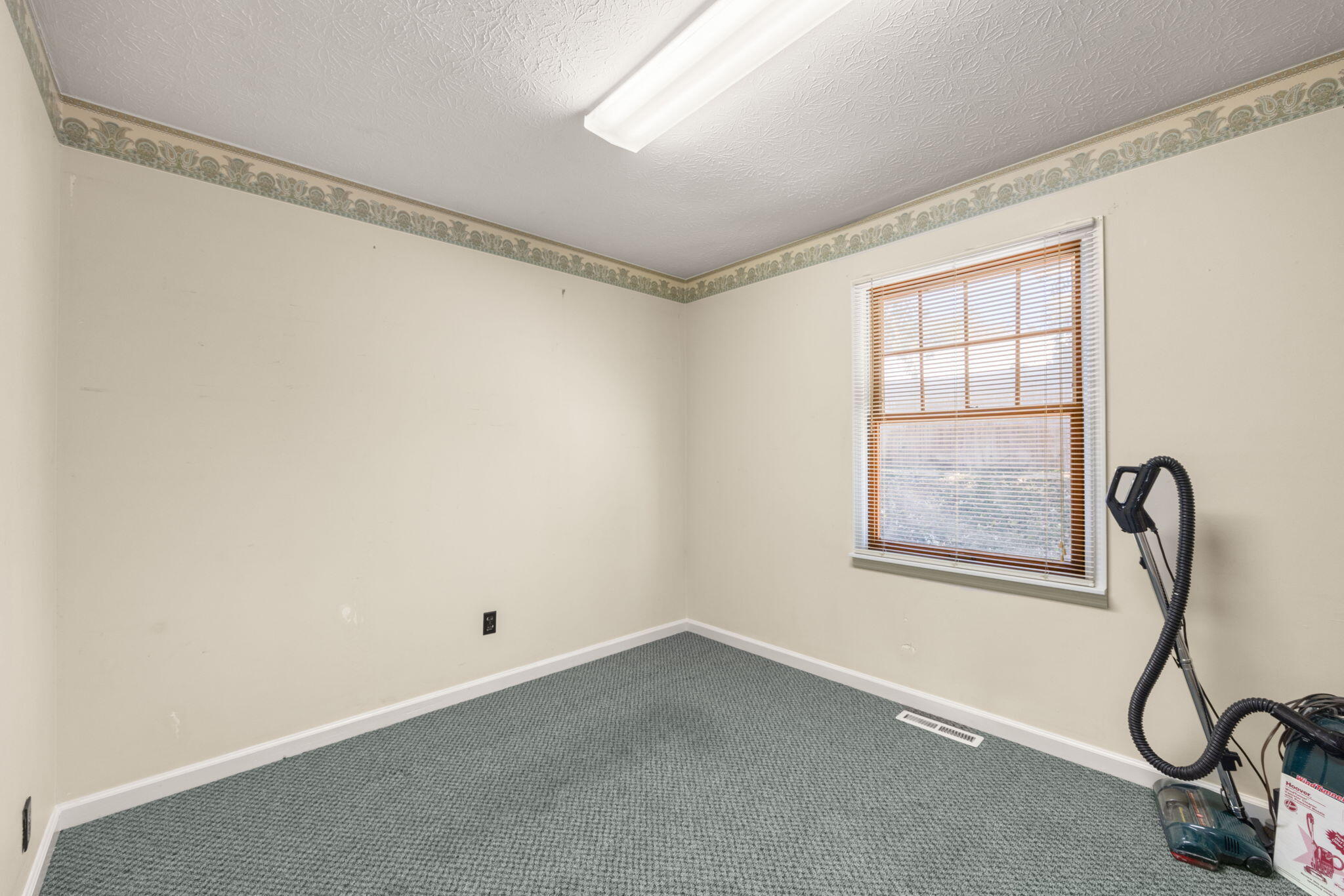 418 Ogden Street Property Photo 51