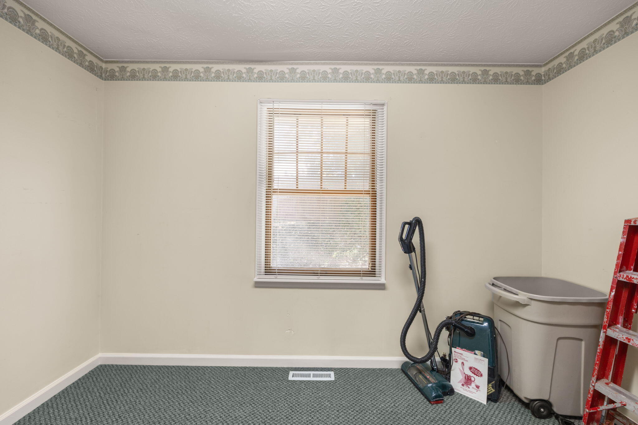418 Ogden Street Property Photo 52