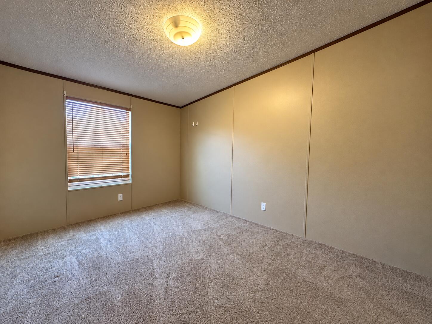 3270 Saltwell Road Property Photo 7