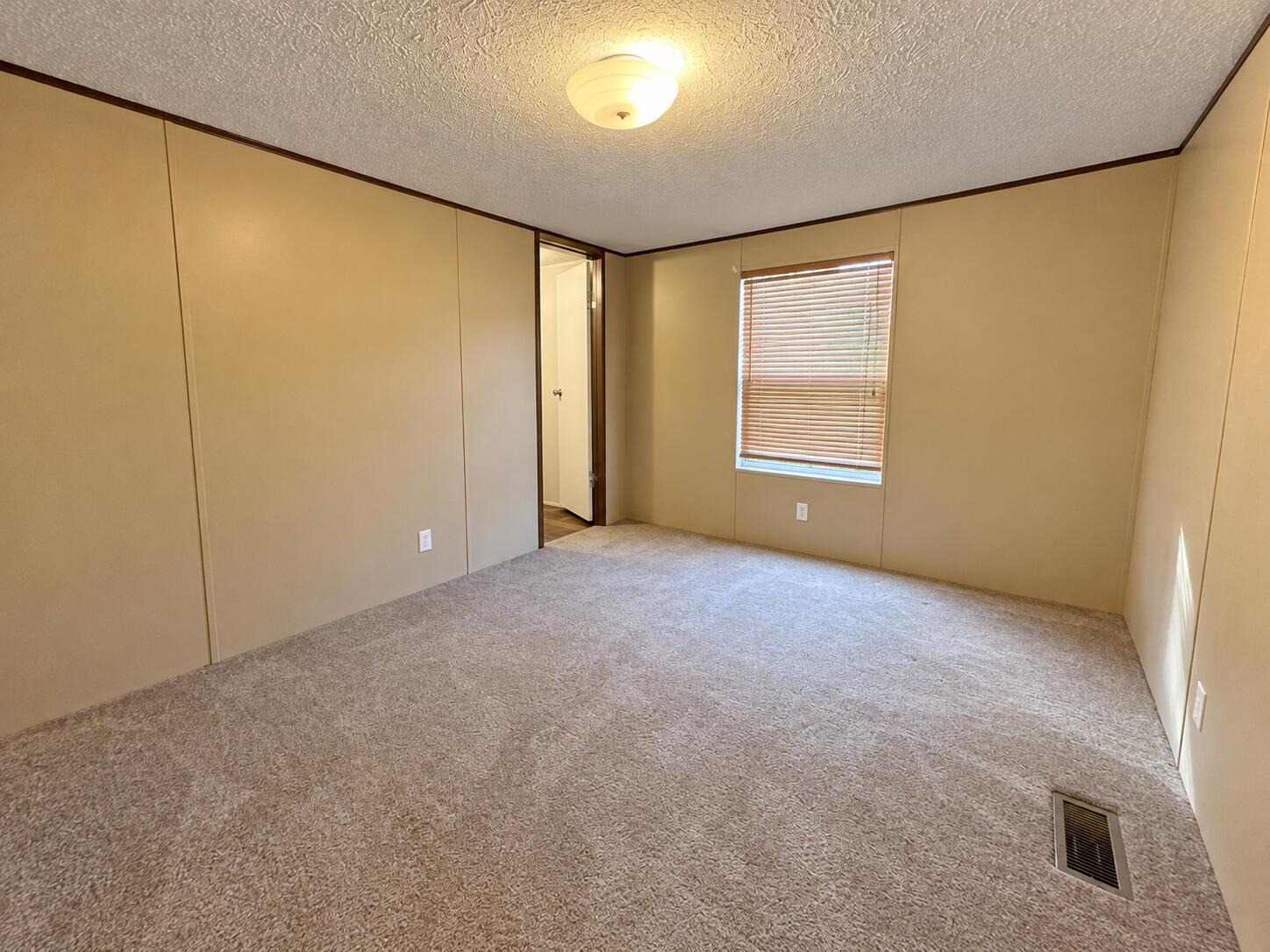 3270 Saltwell Road Property Photo 8