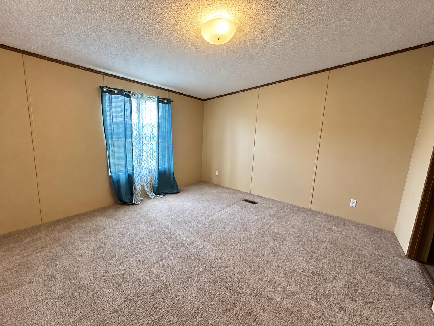 3270 Saltwell Road Property Photo 9