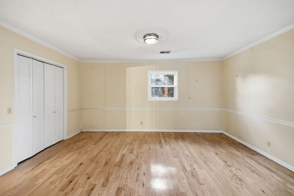 1511 Chaucer Drive Property Photo 10
