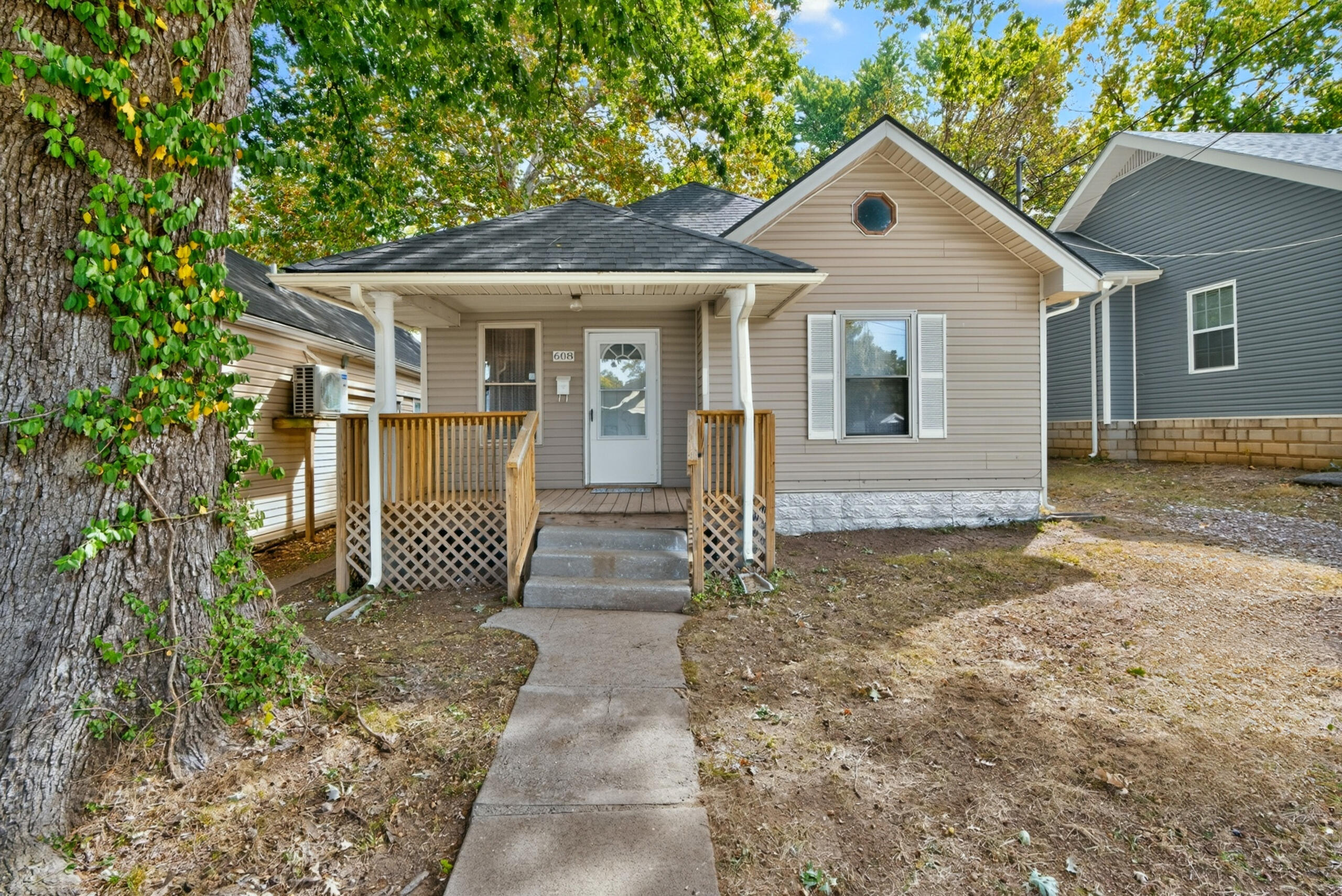 608 Elm Tree Lane Property Photo 1