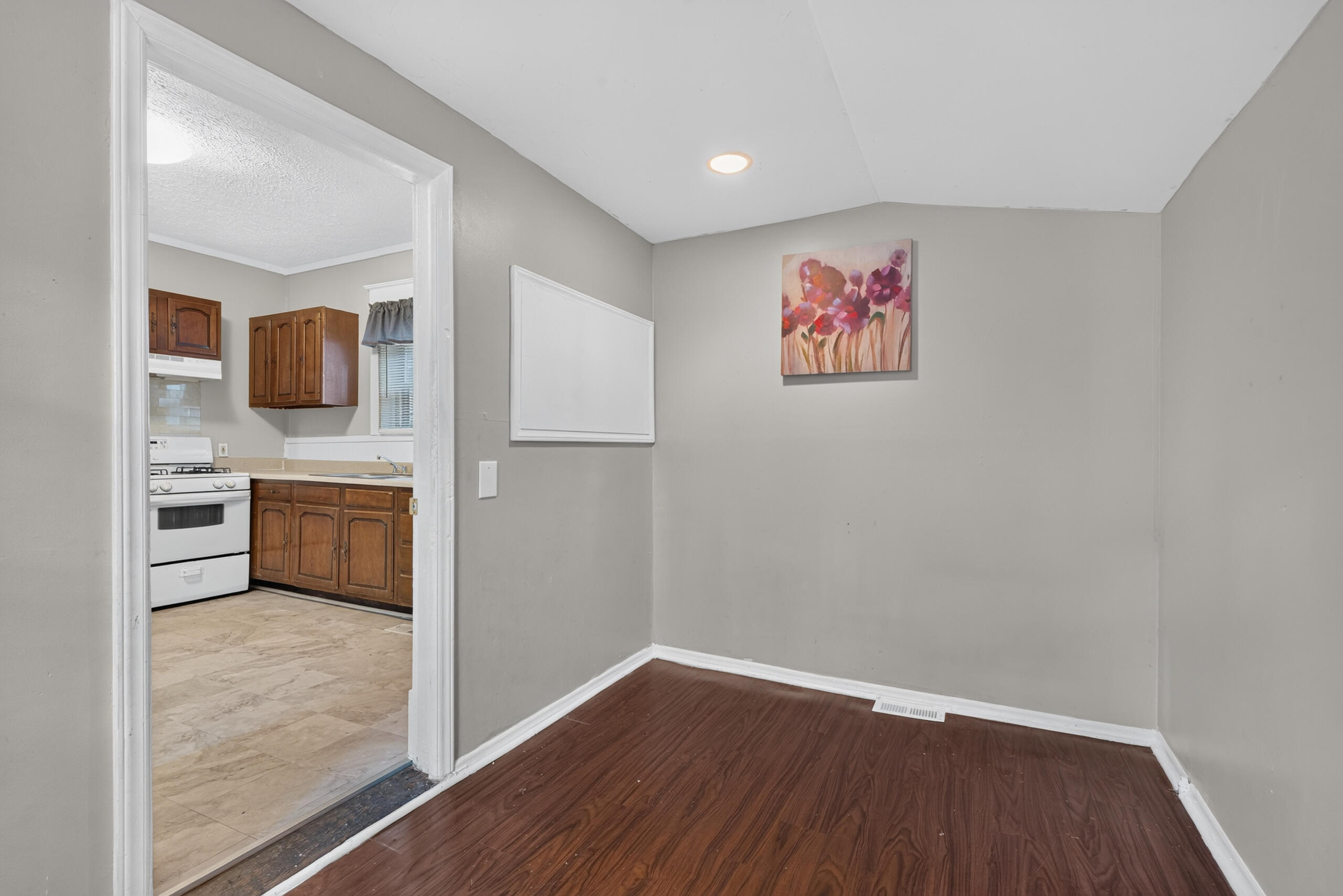 608 Elm Tree Lane Property Photo 10