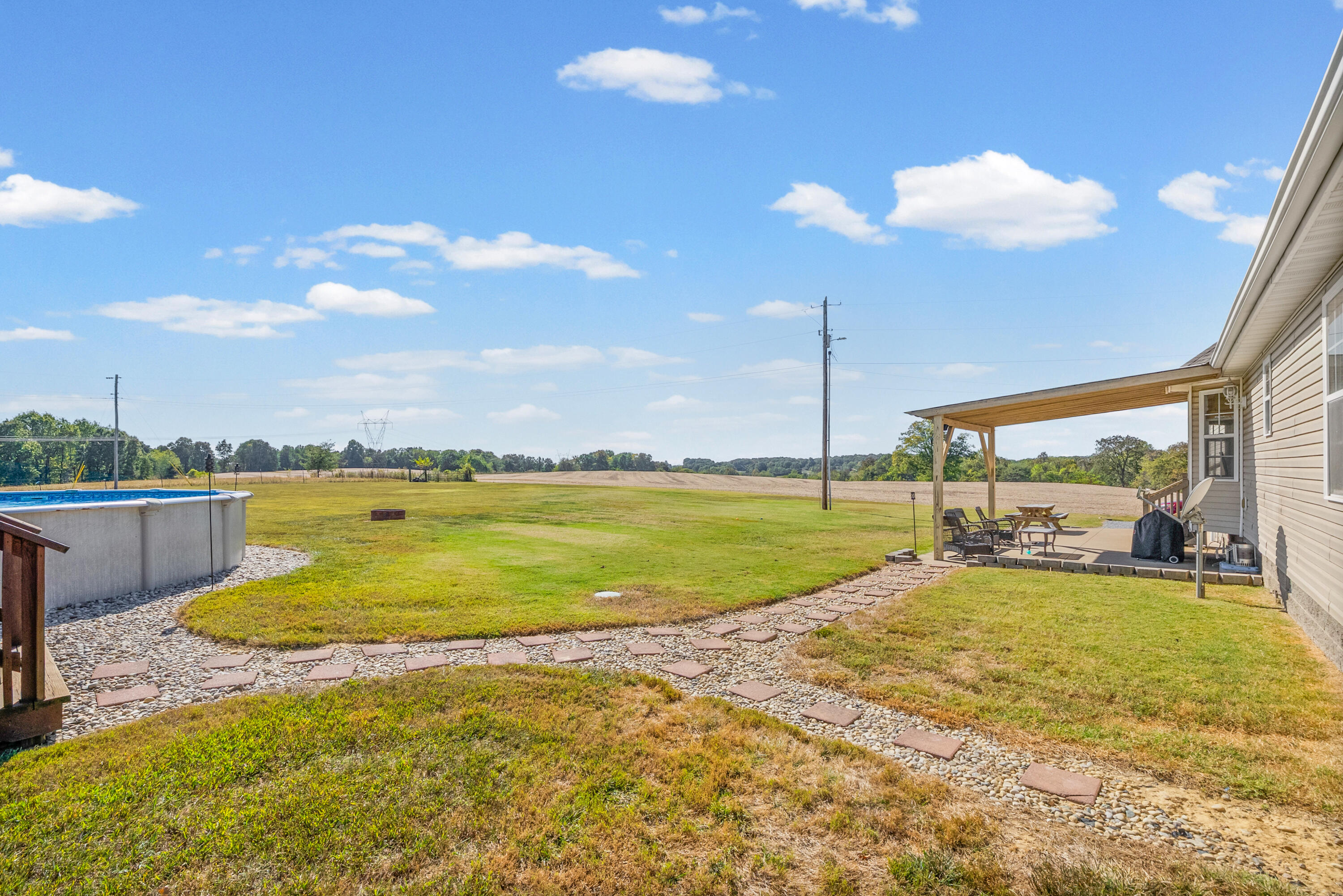 2125 Dogwood Kelly Road Property Photo 9