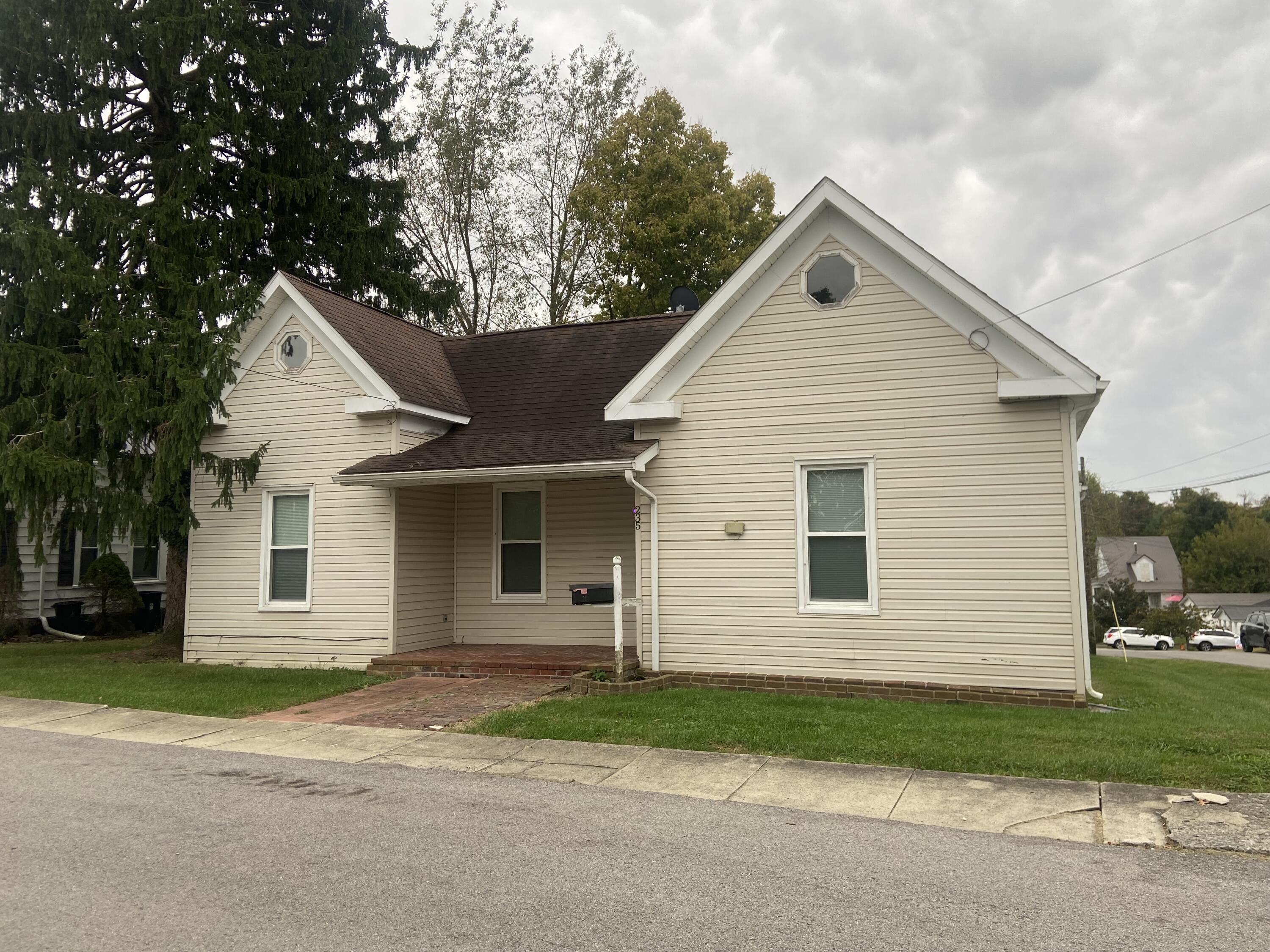 235 Mills Avenue Property Photo 1