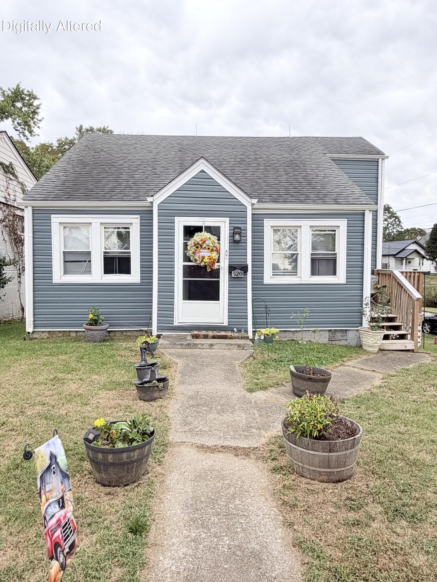 520 College Street Property Photo 1