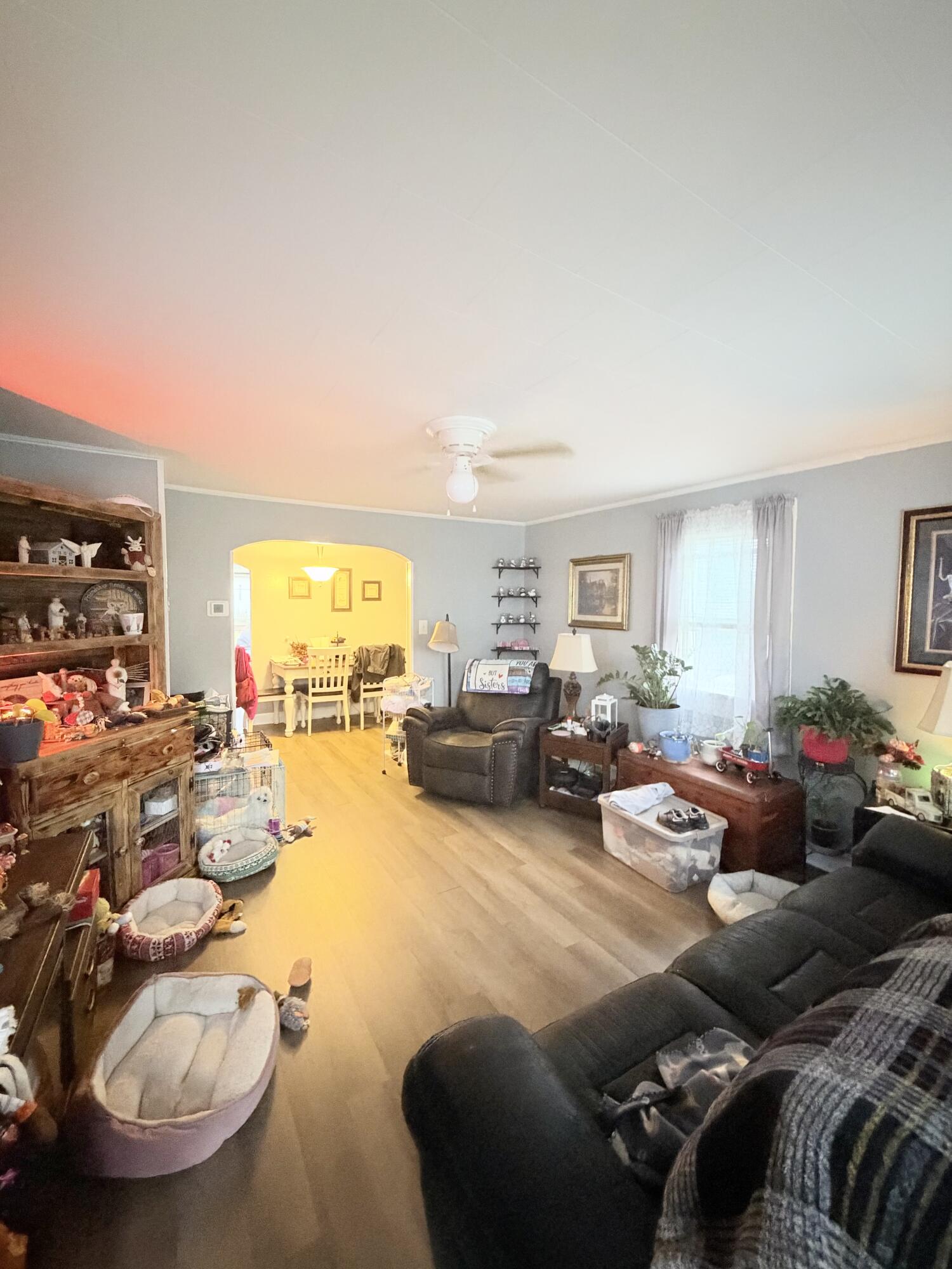 520 College Street Property Photo 4