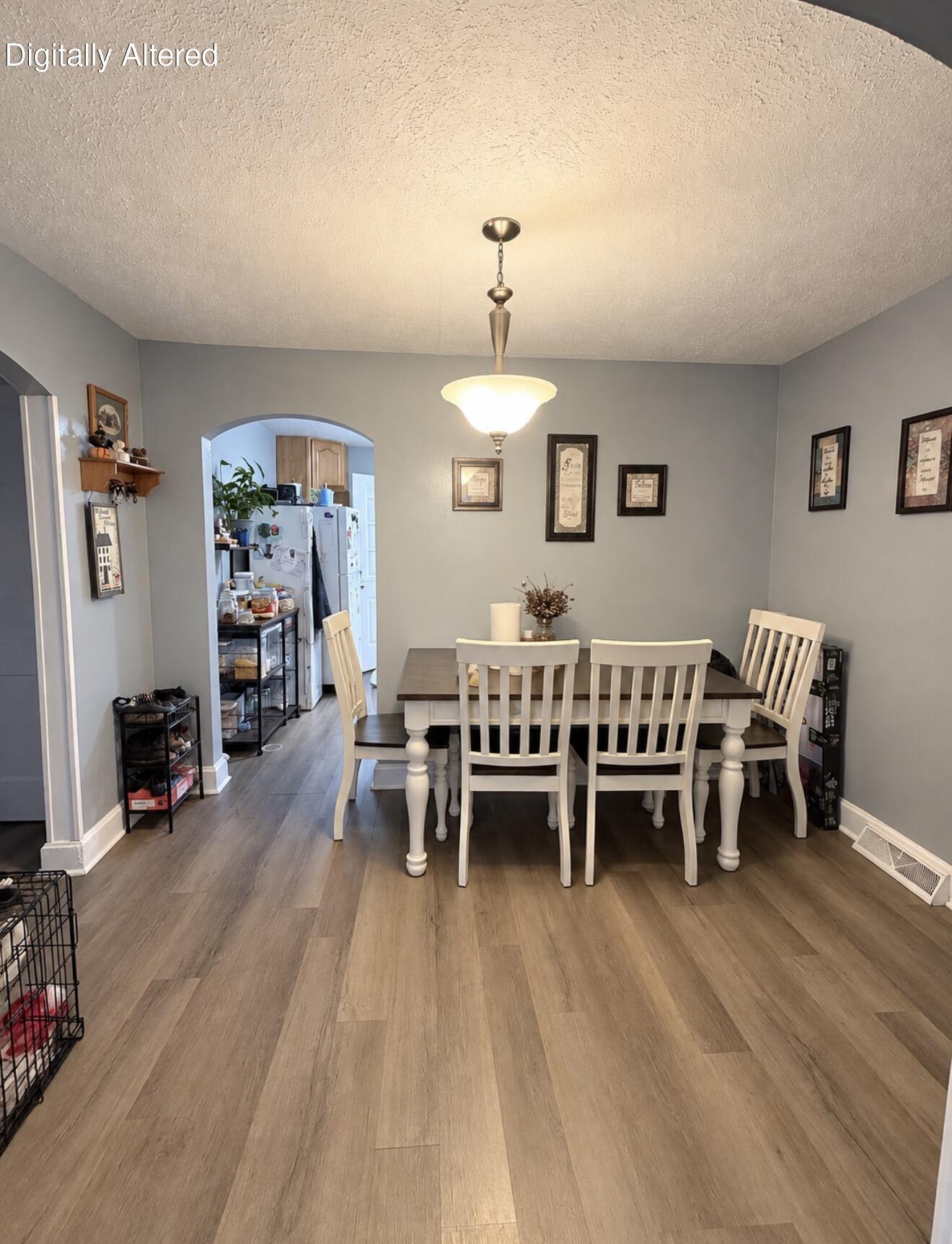 520 College Street Property Photo 5