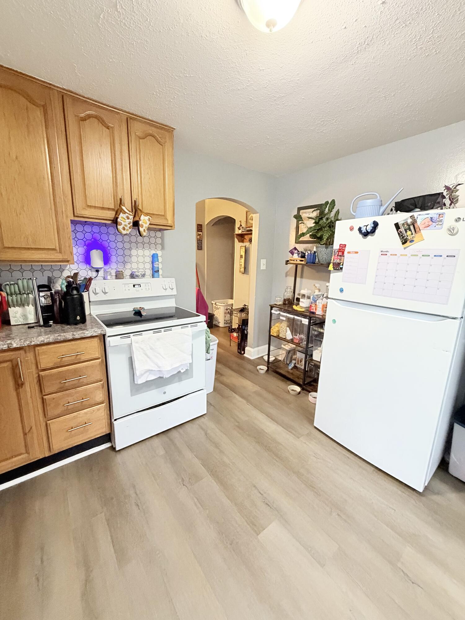 520 College Street Property Photo 7