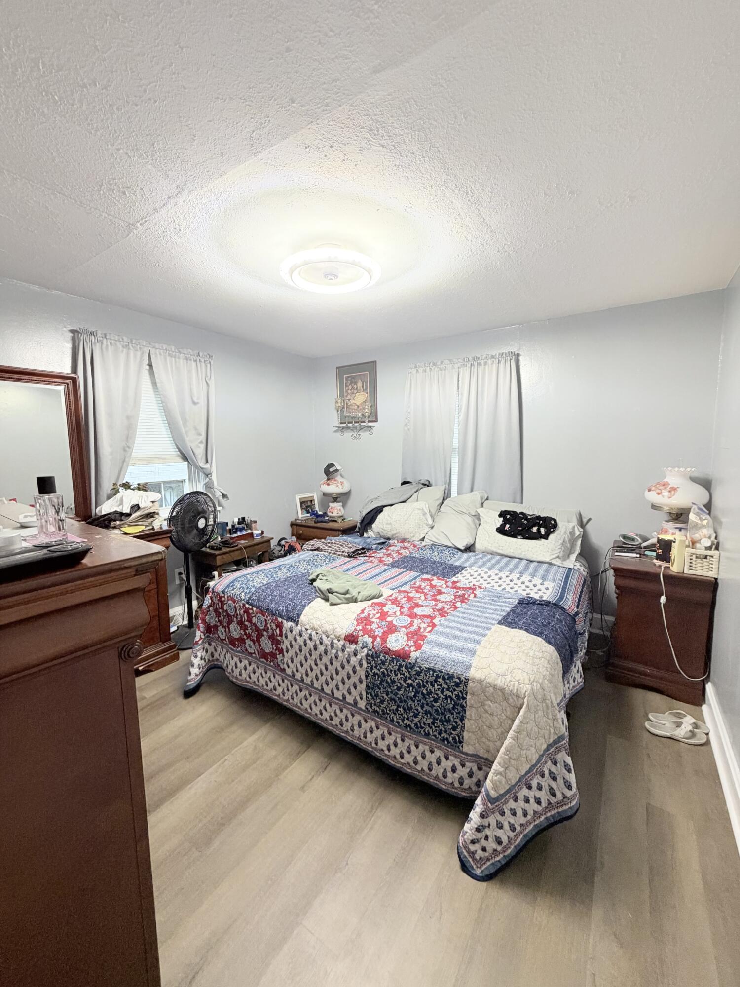 520 College Street Property Photo 11