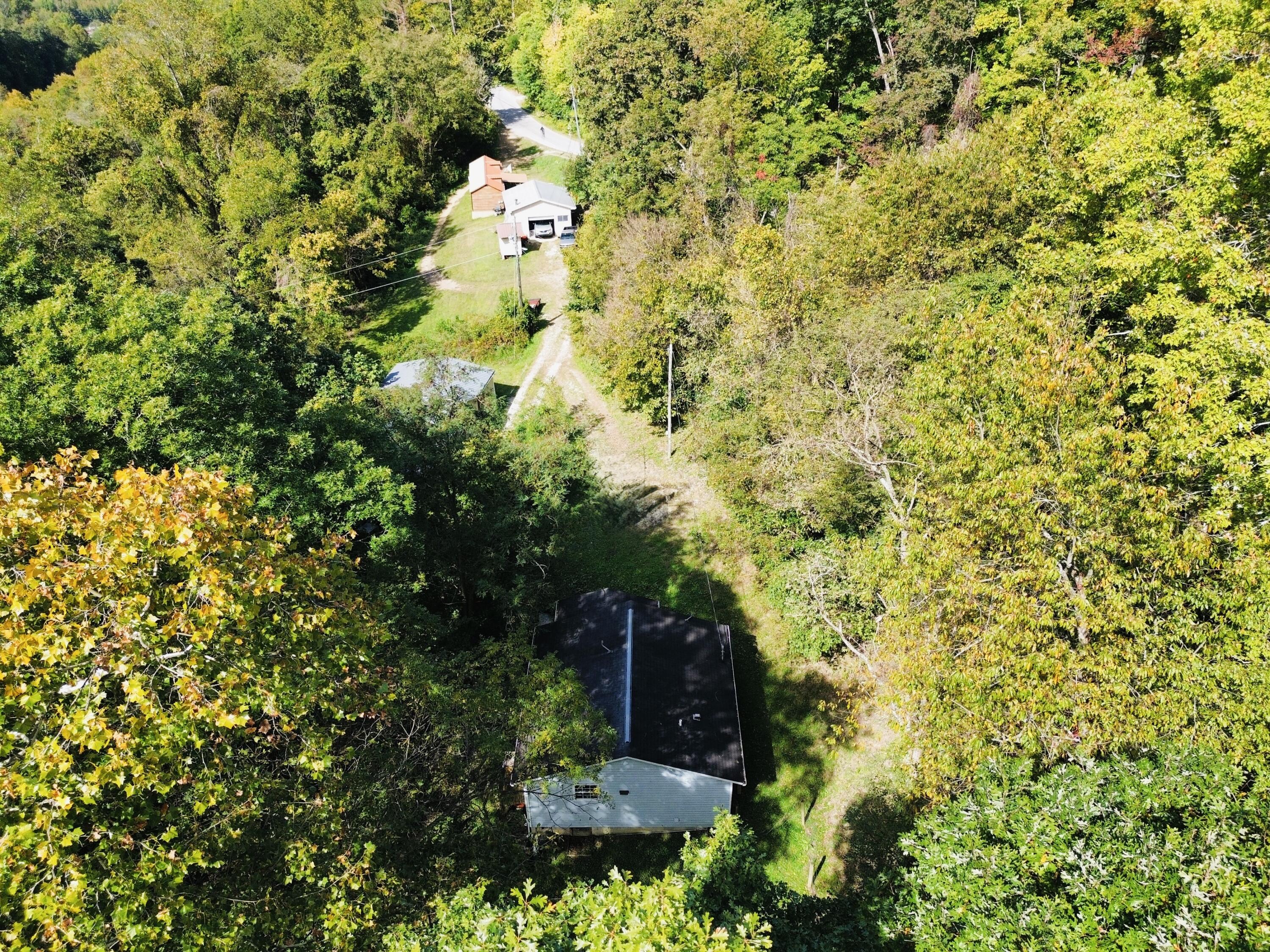522 Town Branch Road Property Photo 3