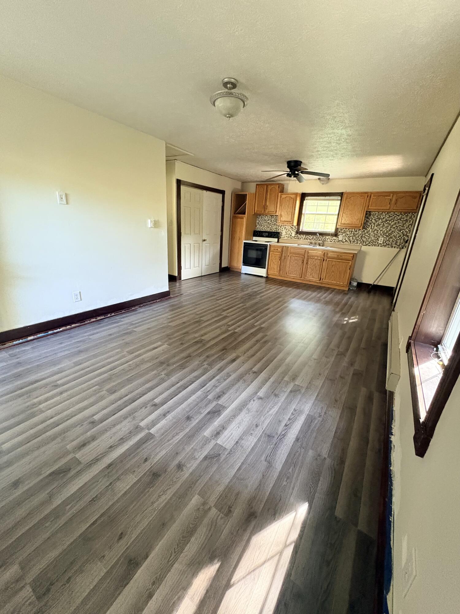 522 Town Branch Road Property Photo 10
