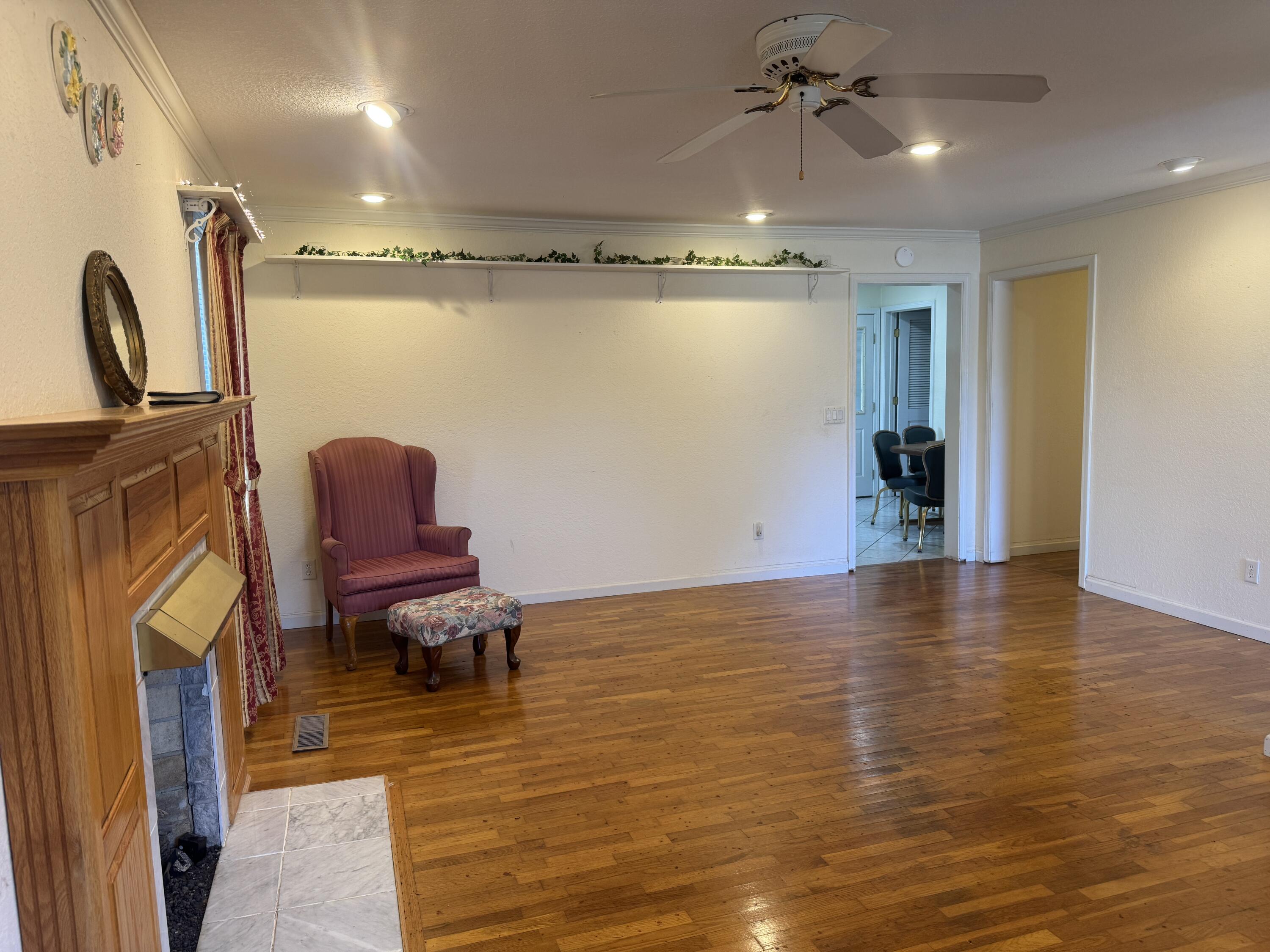 309 S 13th Street Property Photo 7