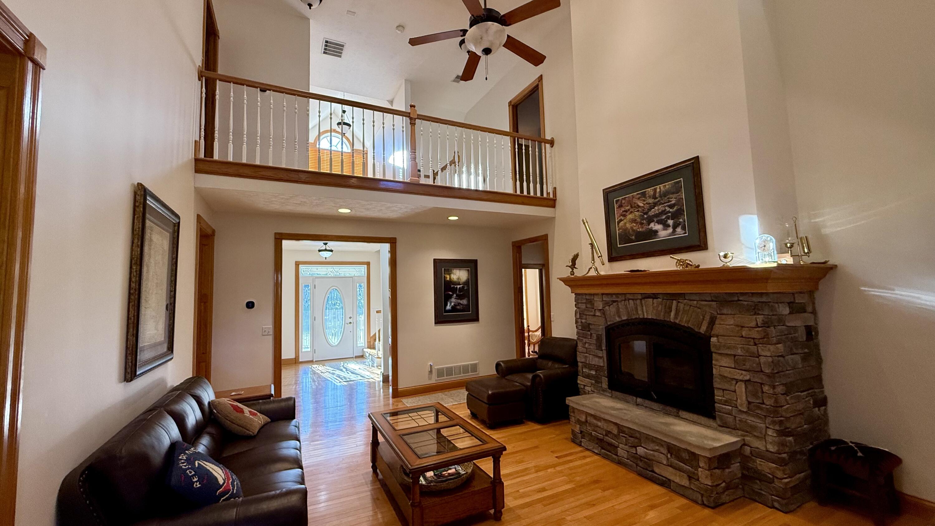 135 Laurel Road Property Photo 6