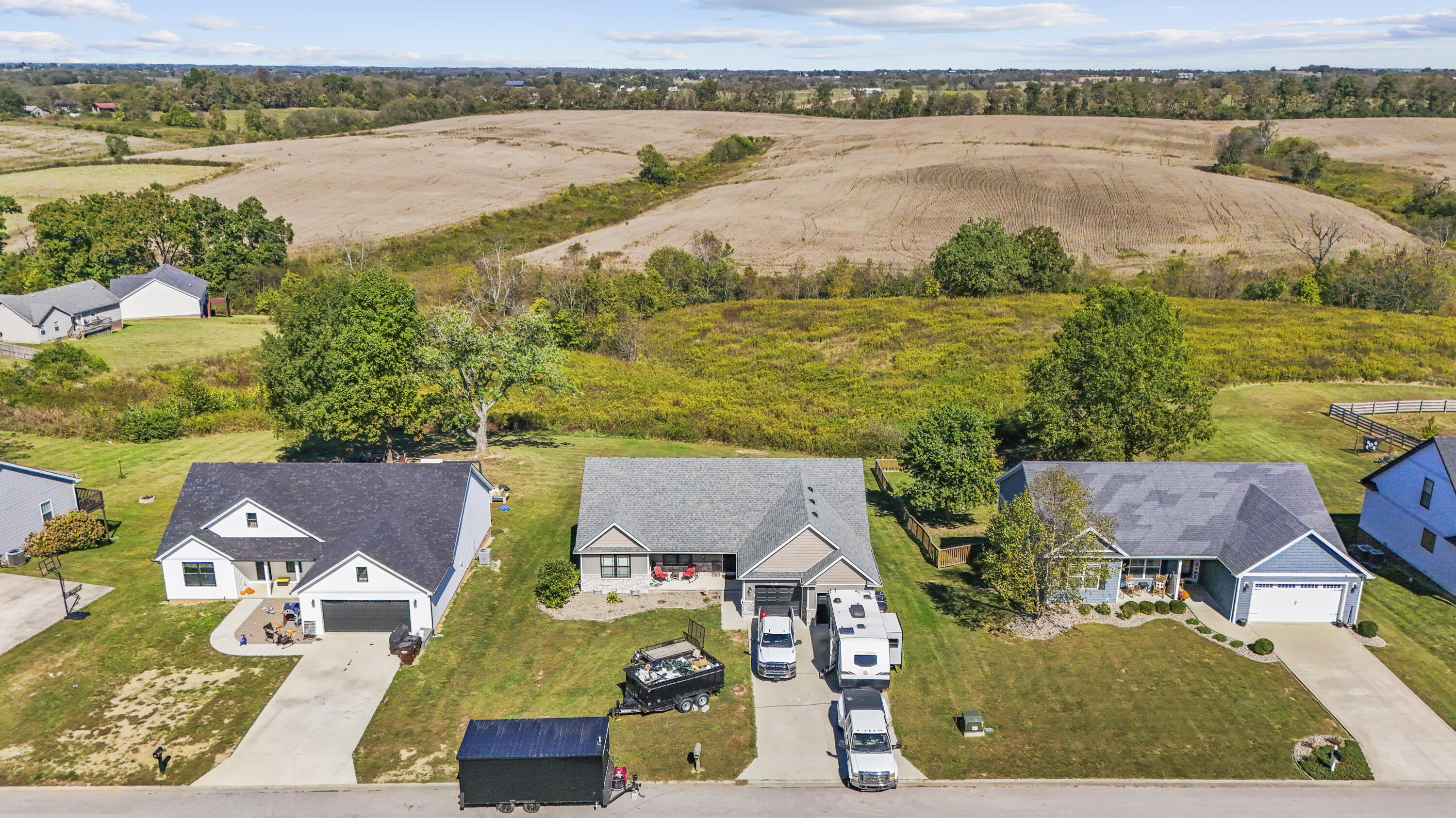 1087 Twin Oaks Boulevard Property Photo 2