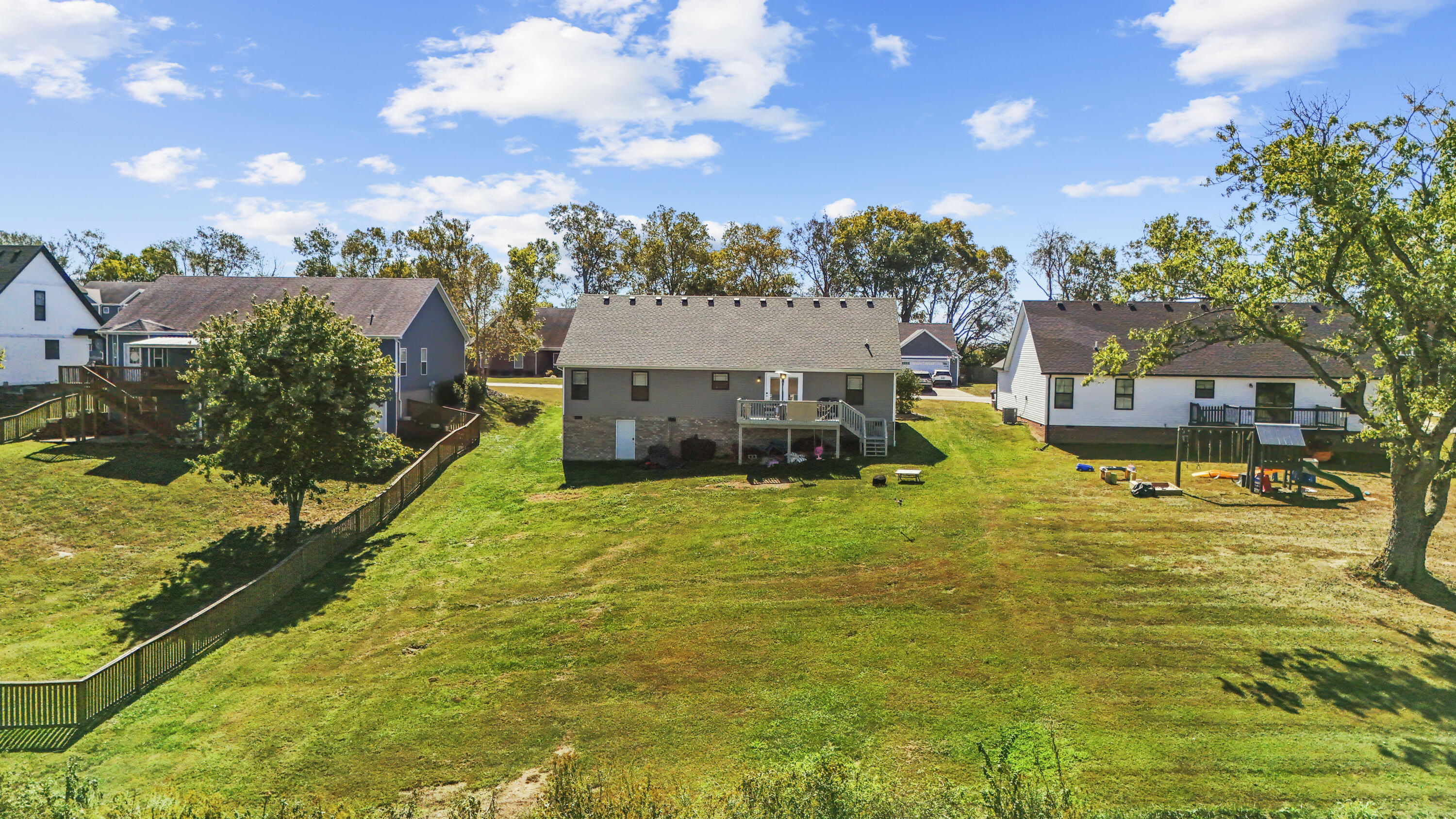 1087 Twin Oaks Boulevard Property Photo 5