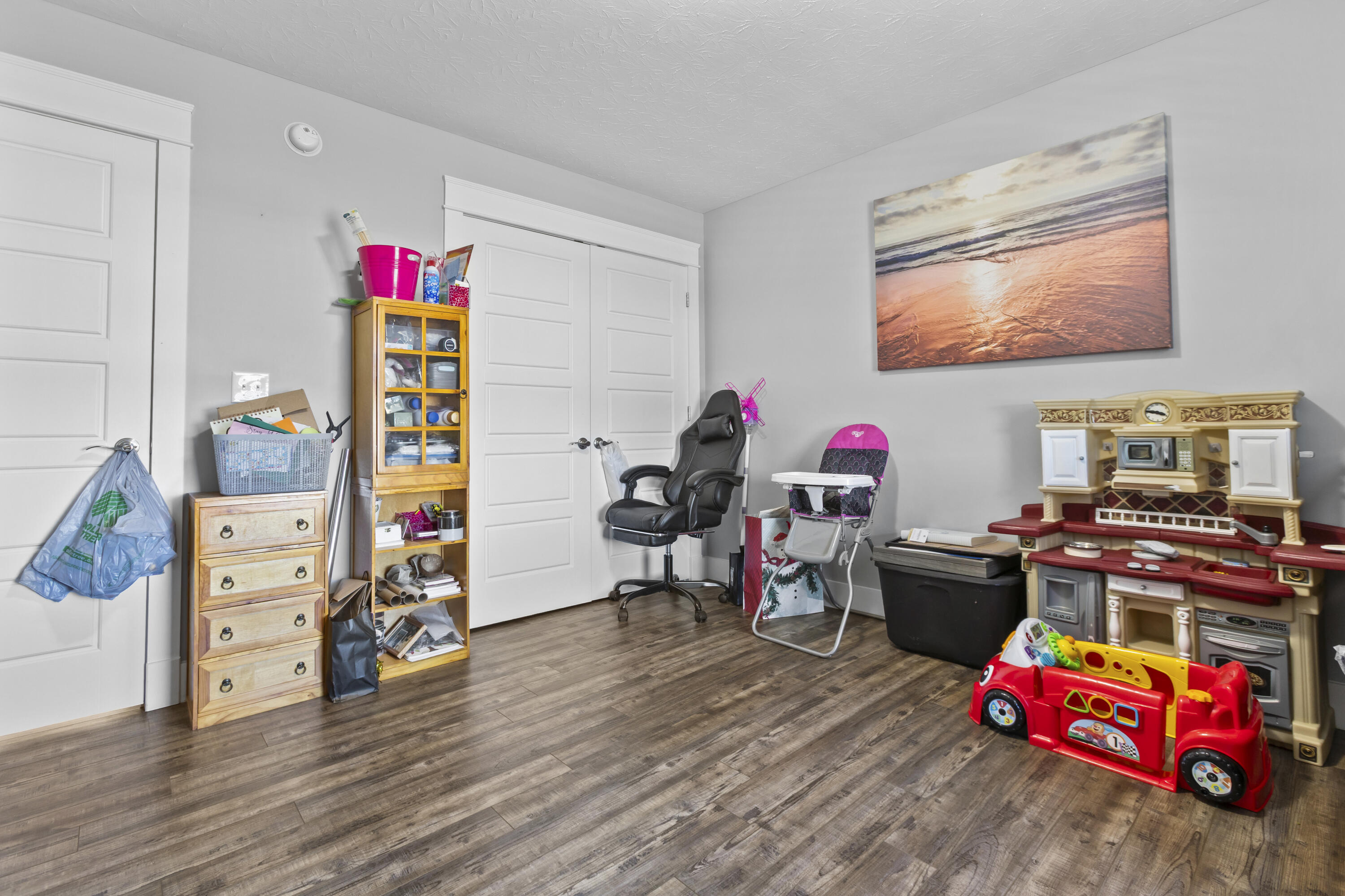 1087 Twin Oaks Boulevard Property Photo 14
