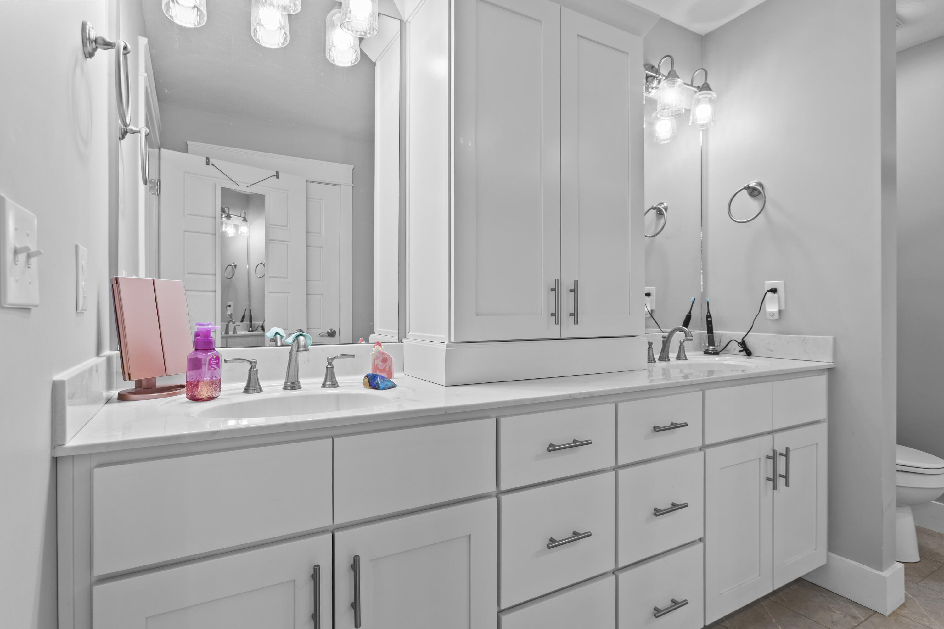 1087 Twin Oaks Boulevard Property Photo 23