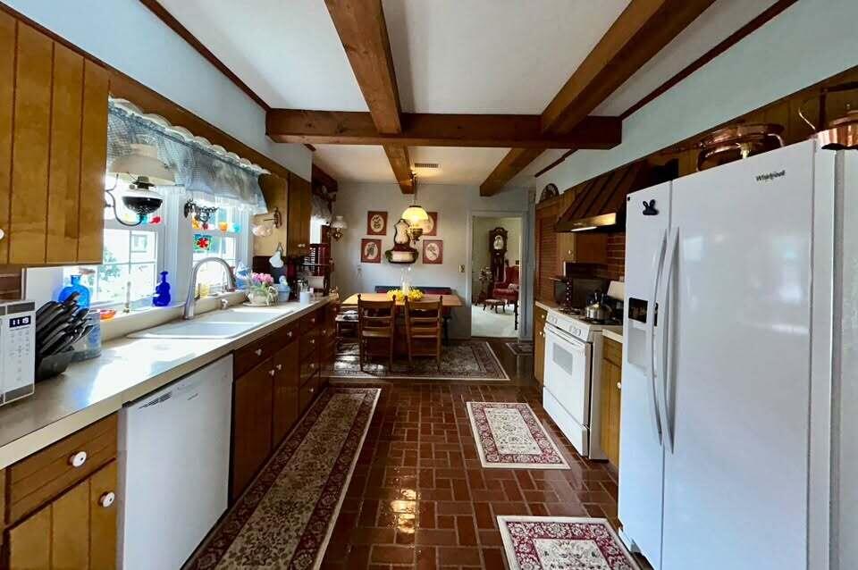 113 Church Street Property Photo 7